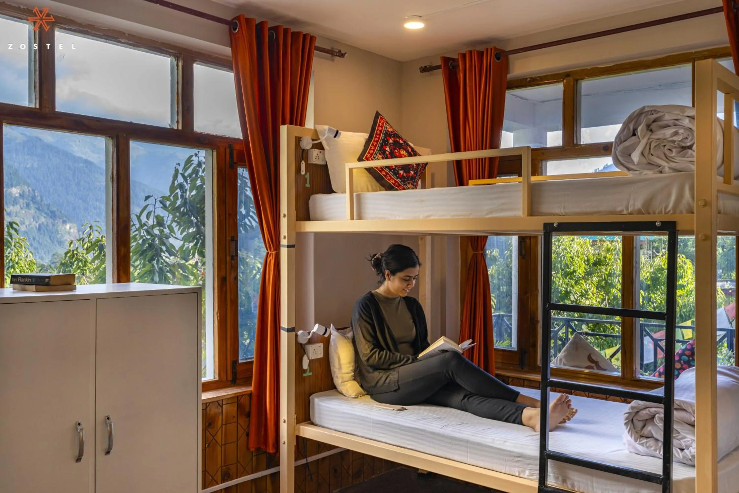 Bed in Zostel Old Manali