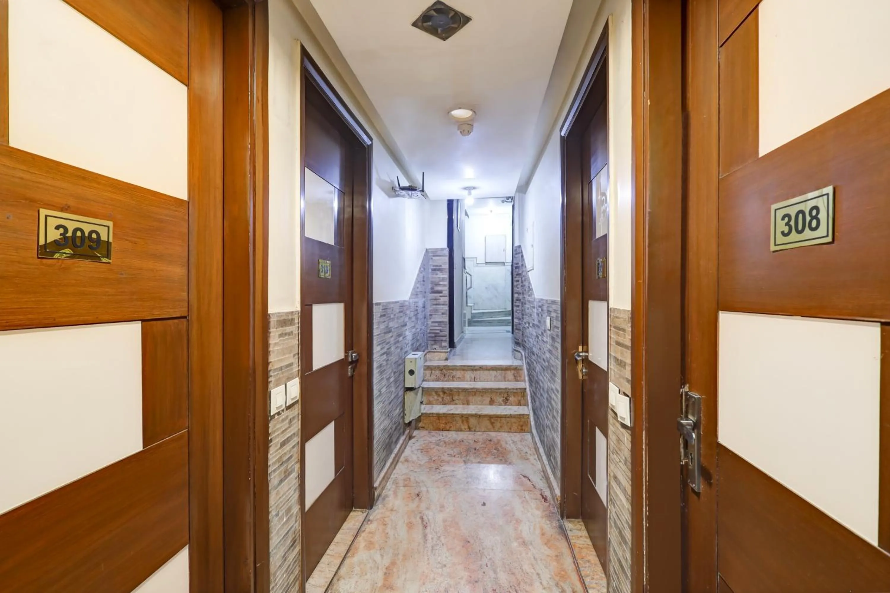 Floor plan in Hotel Tashkent Palace - Walk in from New Delhi Station & Metro Station