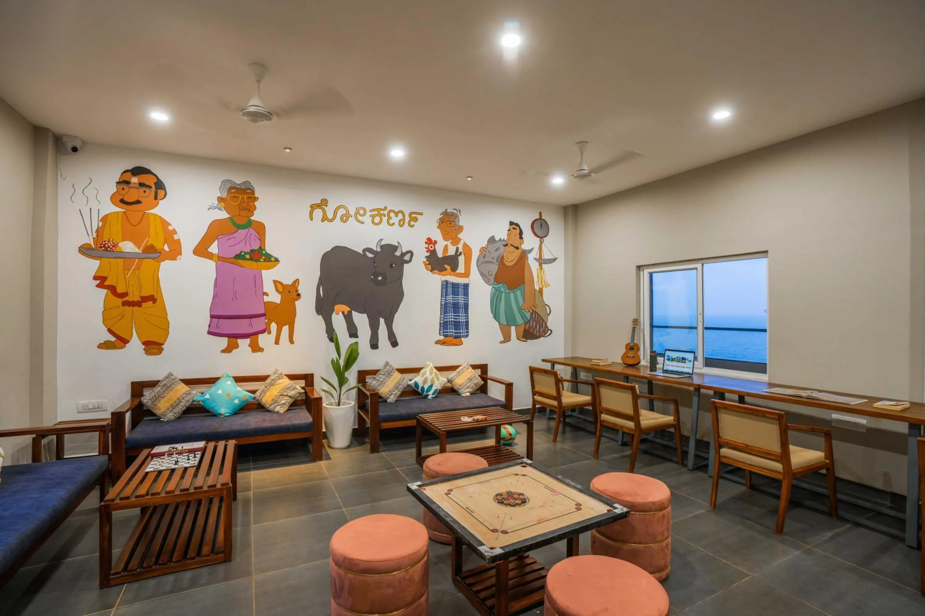 Living room in Zostel Gokarna