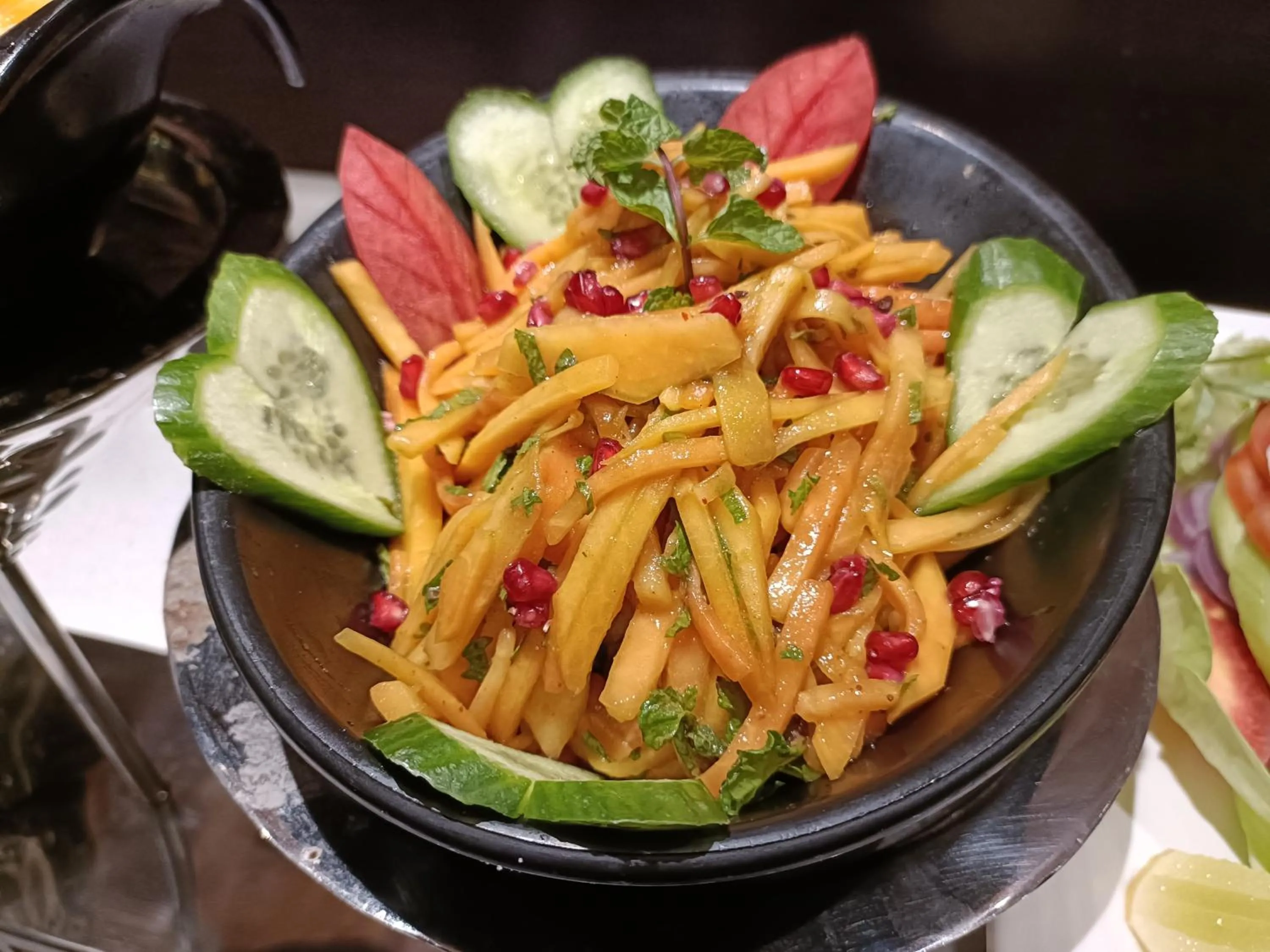 Food and drinks in Hotel Mumbai House