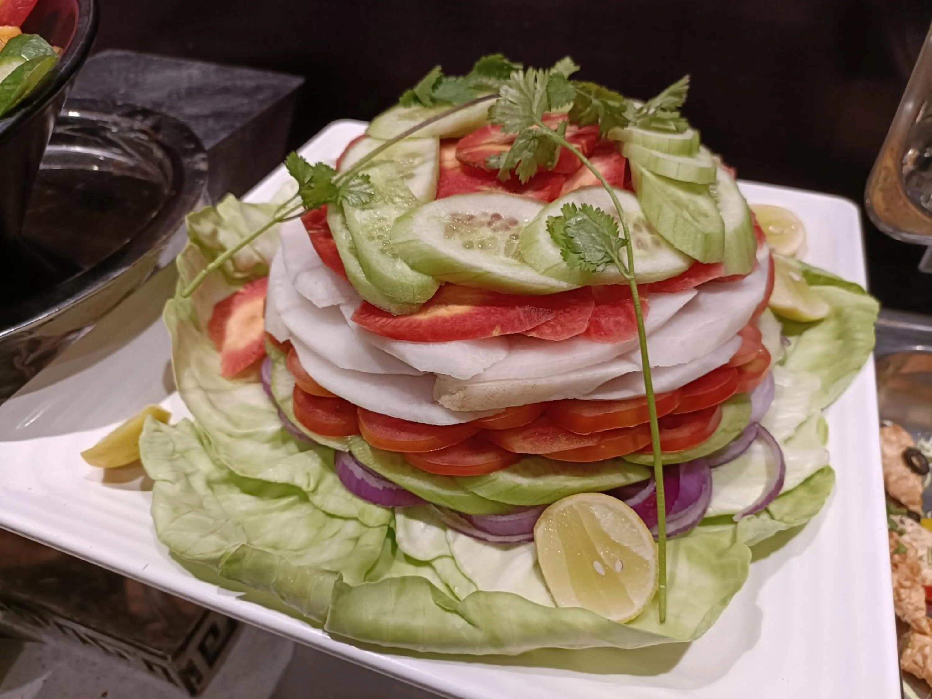 Food and drinks in Hotel Mumbai House