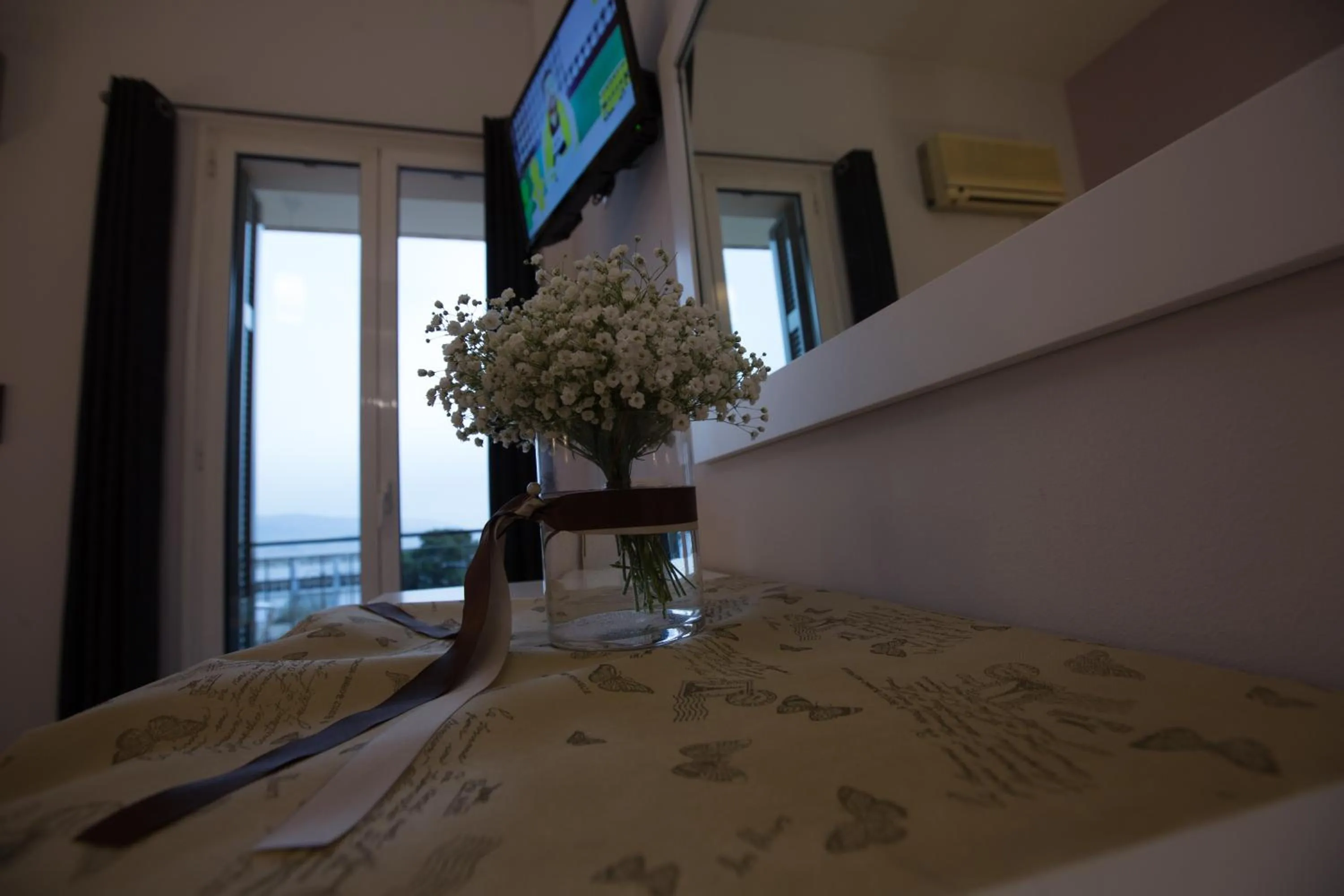 Decorative detail, Bed in Cavallari Palace Hotel Suites