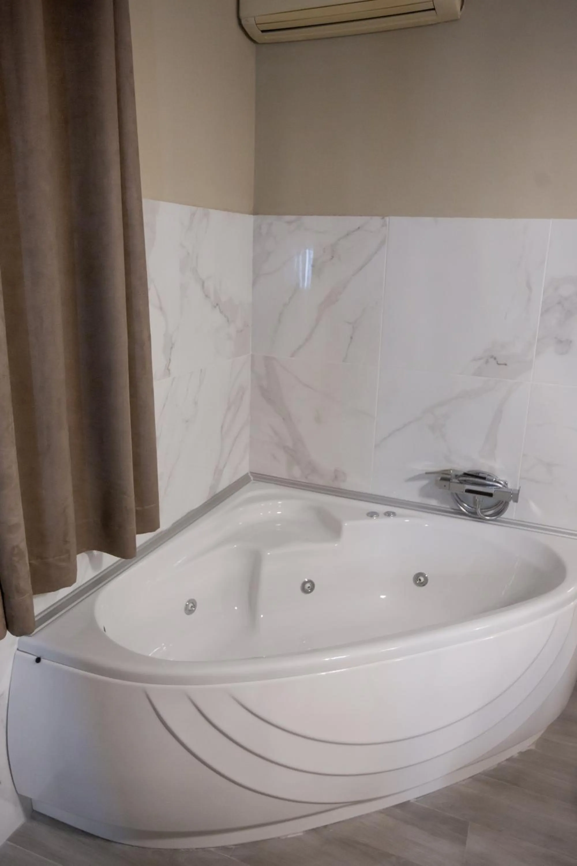 Cavallari Palace Hotel Suites