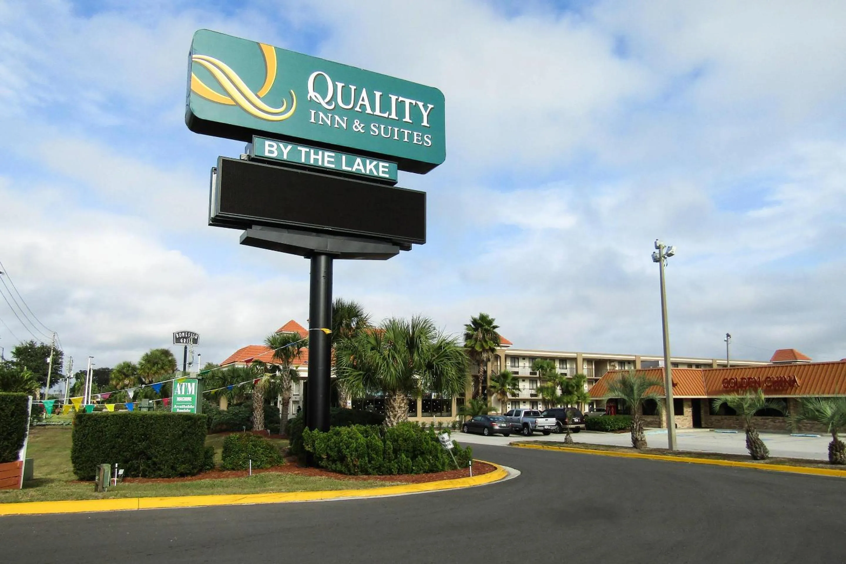 Property building in Quality Inn & Suites Kissimmee by The Lake