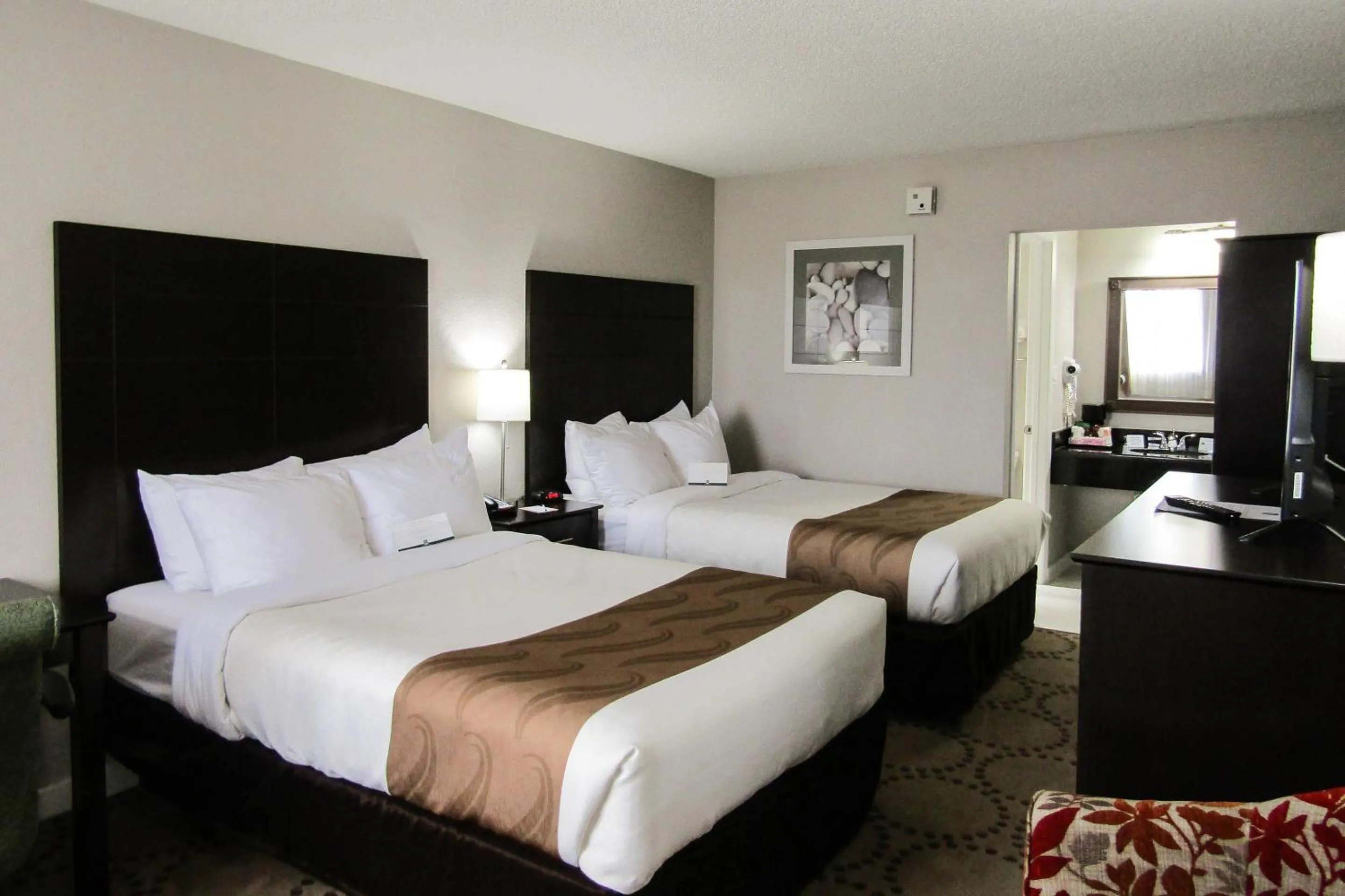 Bedroom, Bed in Quality Inn & Suites Kissimmee by The Lake