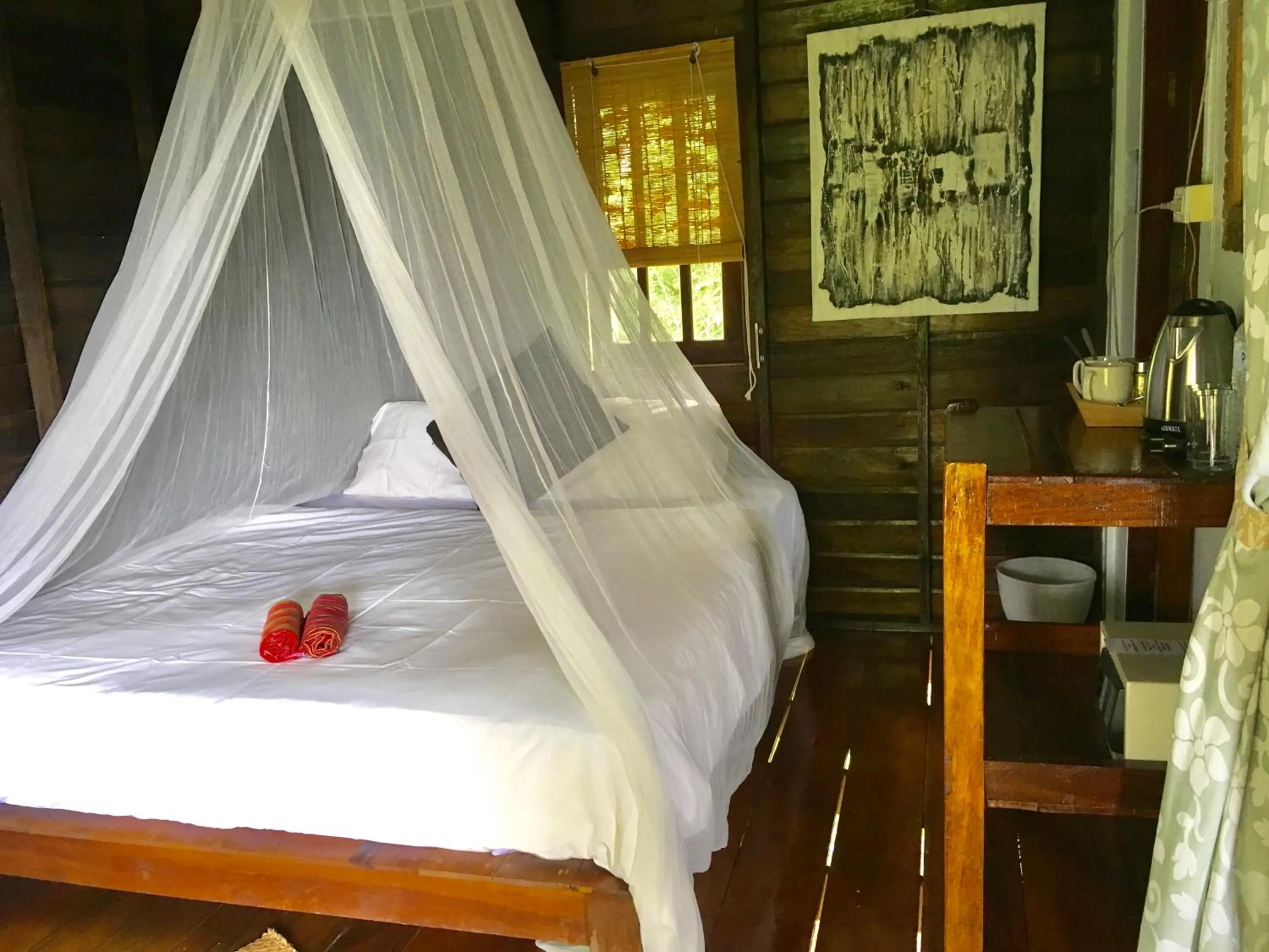 Coffee/tea facilities, Bed in Oon Lee Bungalows