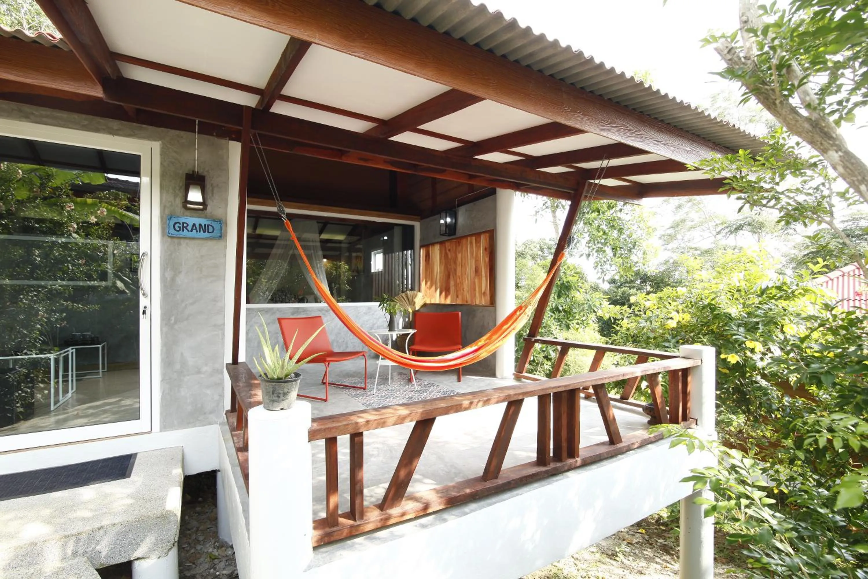 Balcony/Terrace in Oon Lee Bungalows