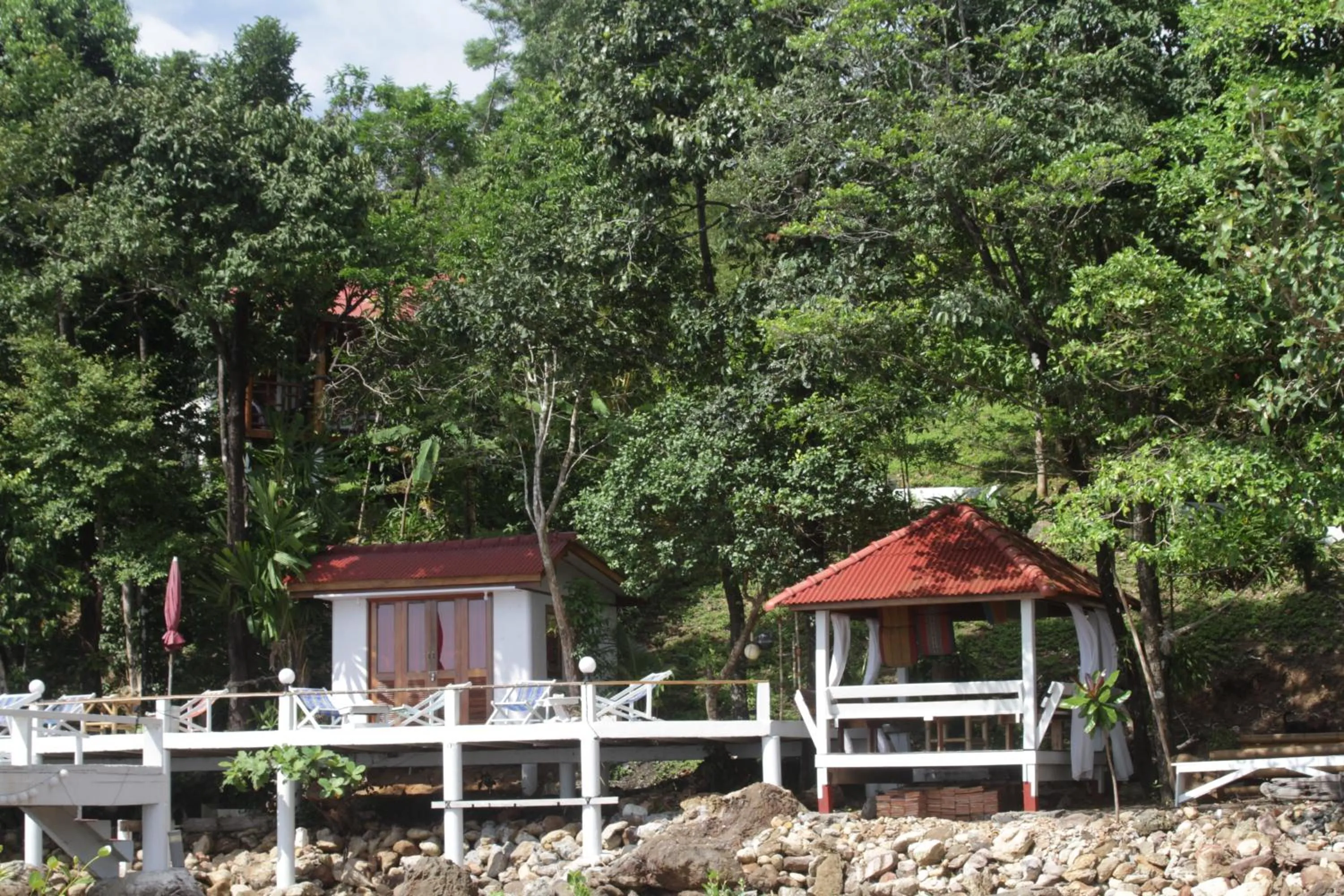 Balcony/Terrace in Oon Lee Bungalows