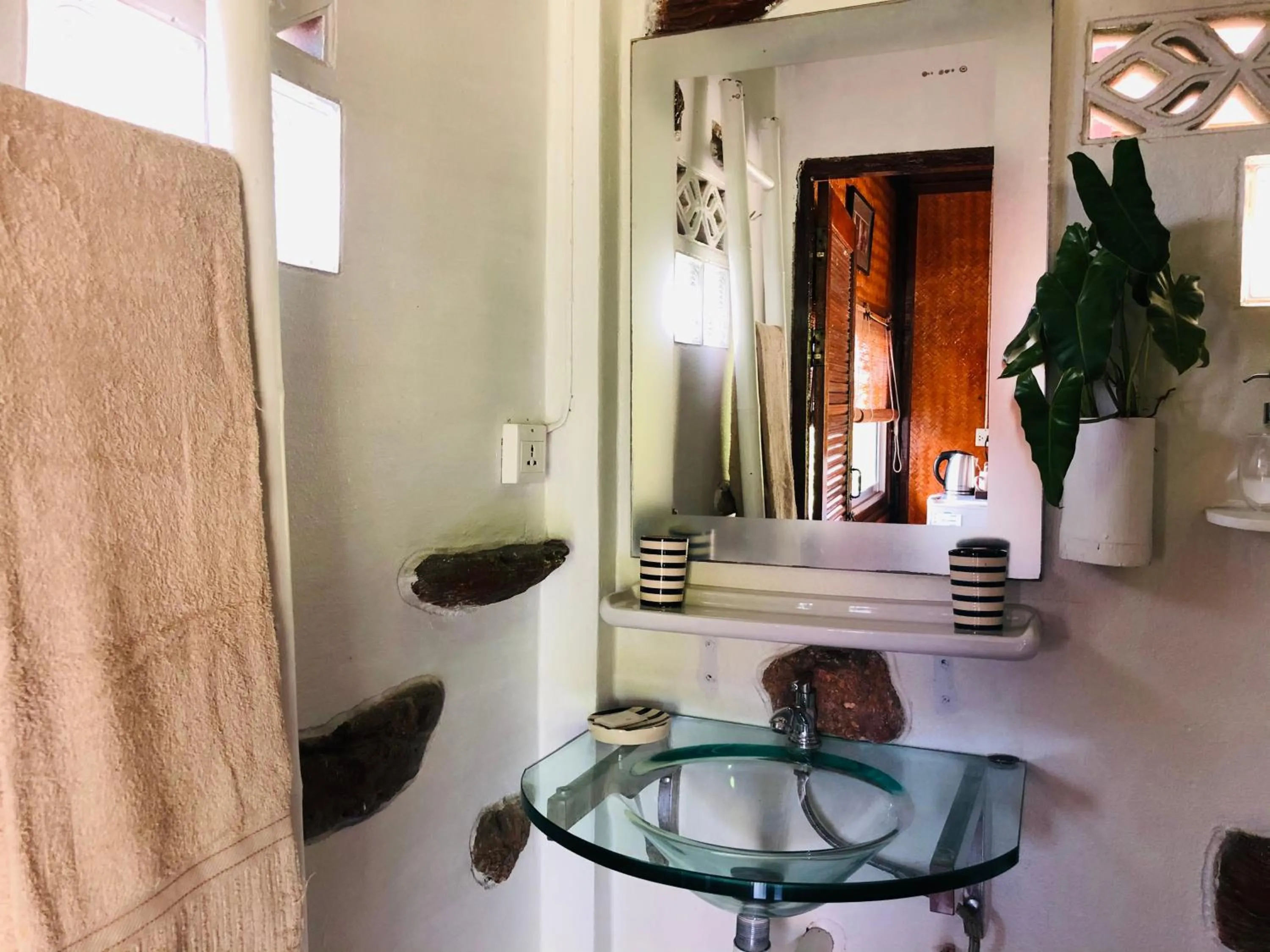 Bathroom in Oon Lee Bungalows