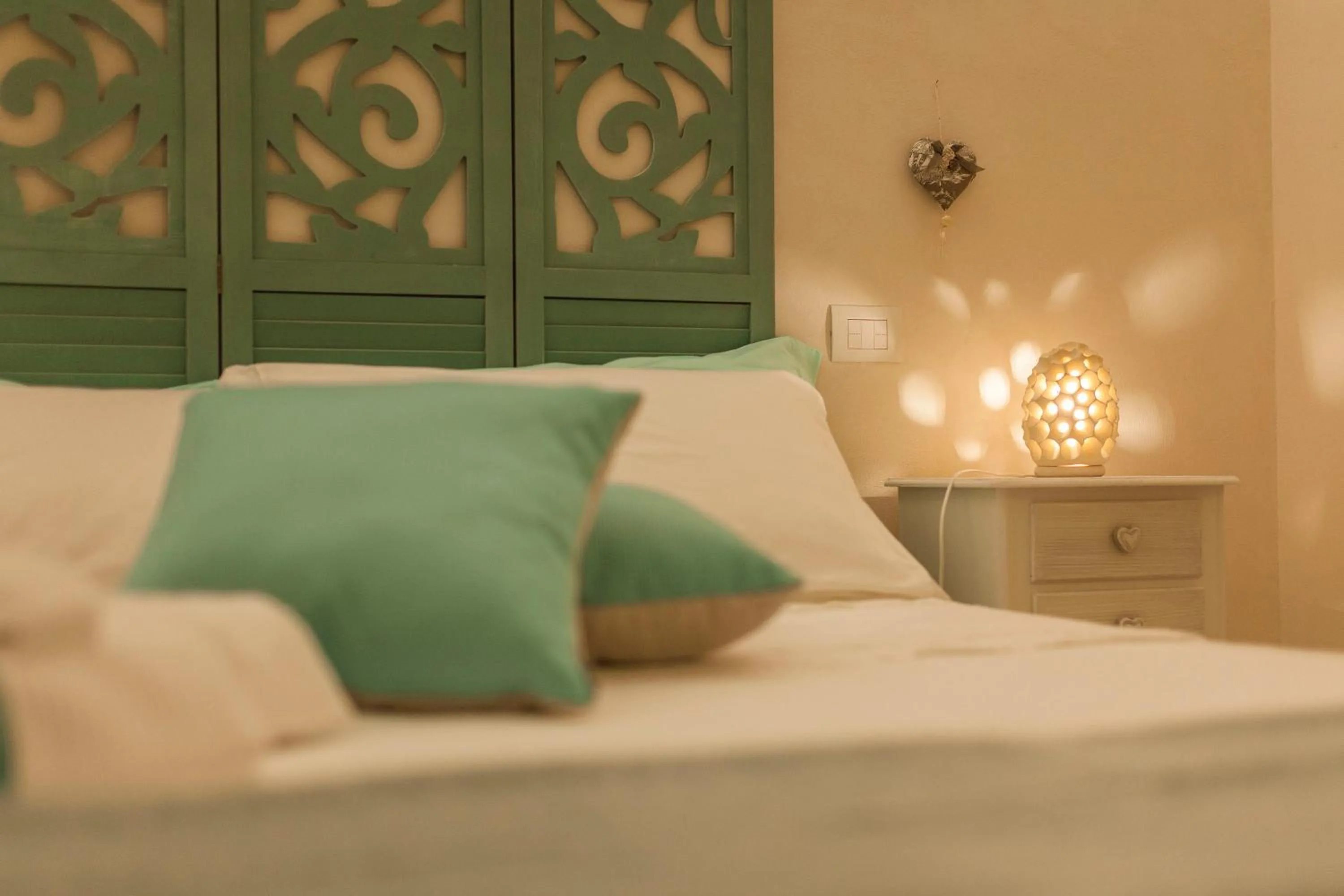 Decorative detail, Bed in La Luna In Cortile