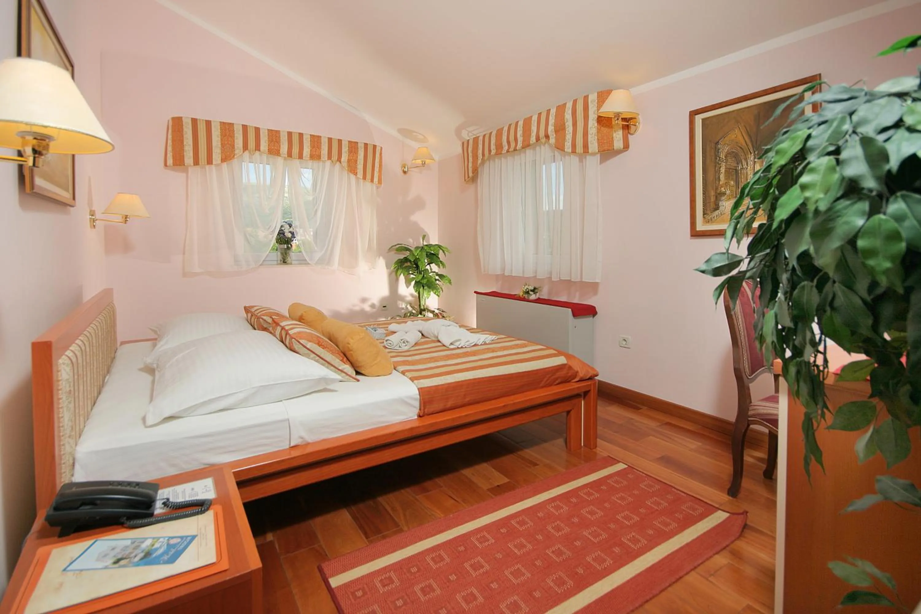 Bedroom, Bed in Hotel Trogir