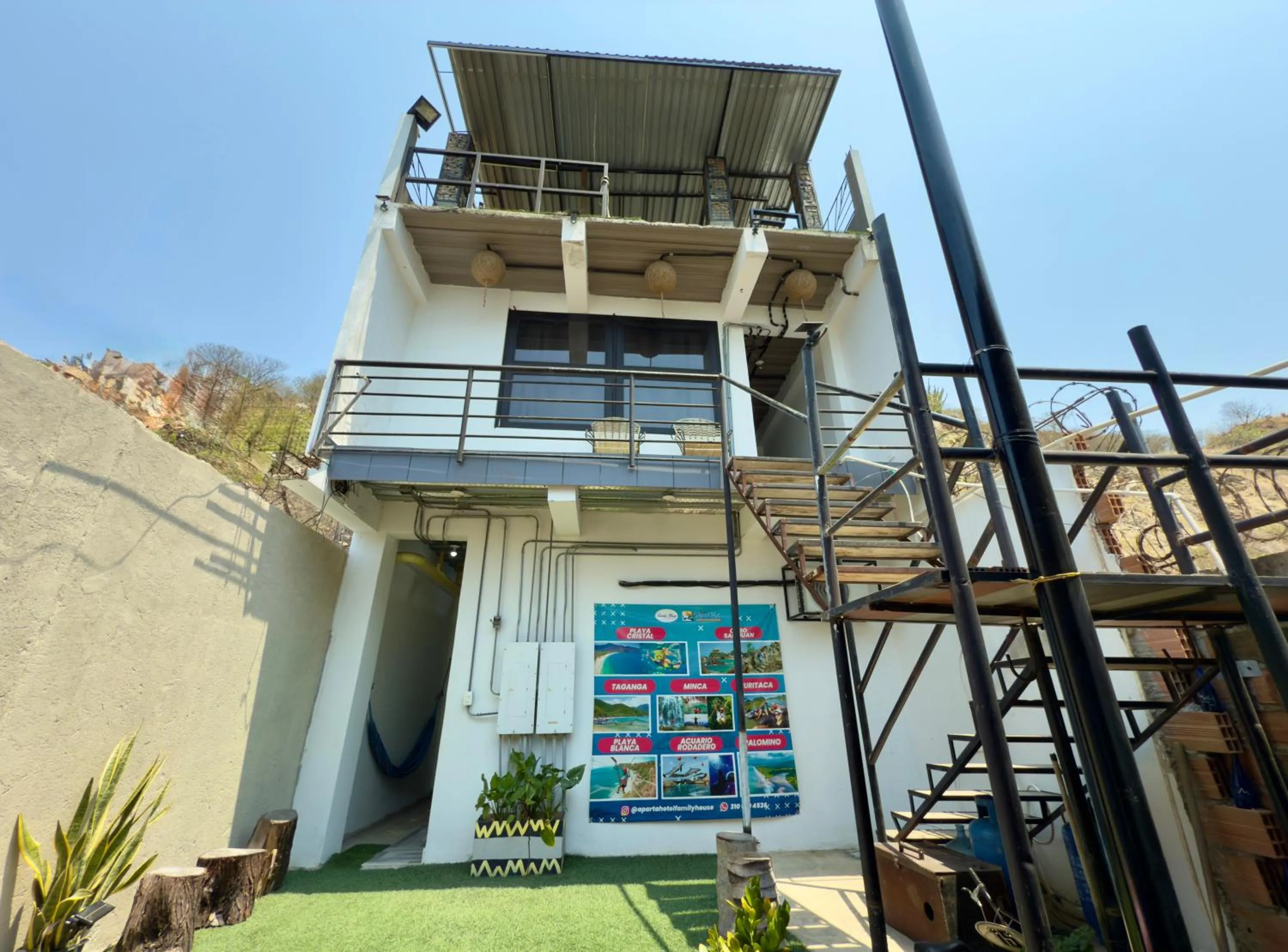 Facade/entrance in Hotel Family House Rodadero