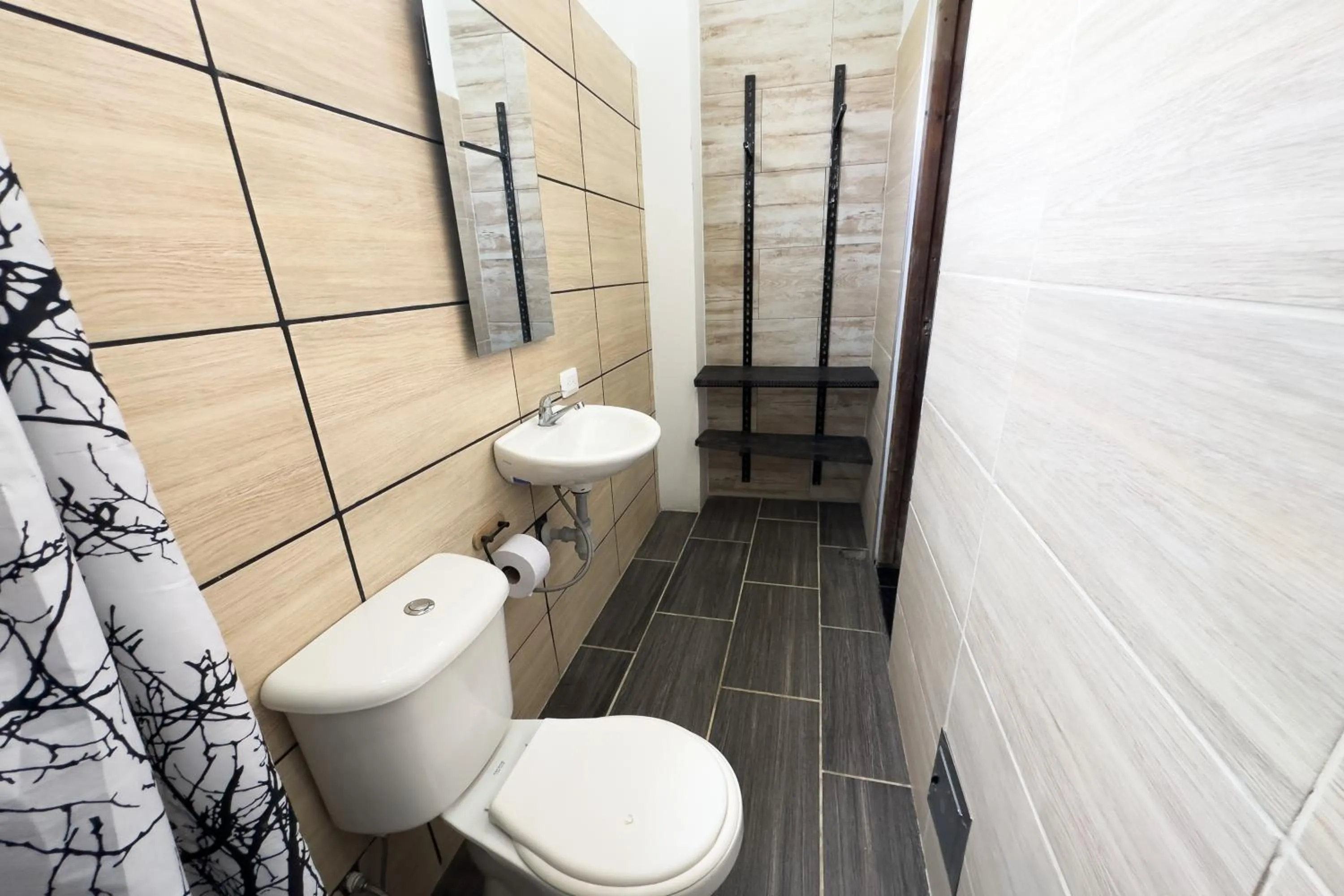 Shower in Hotel Family House Rodadero