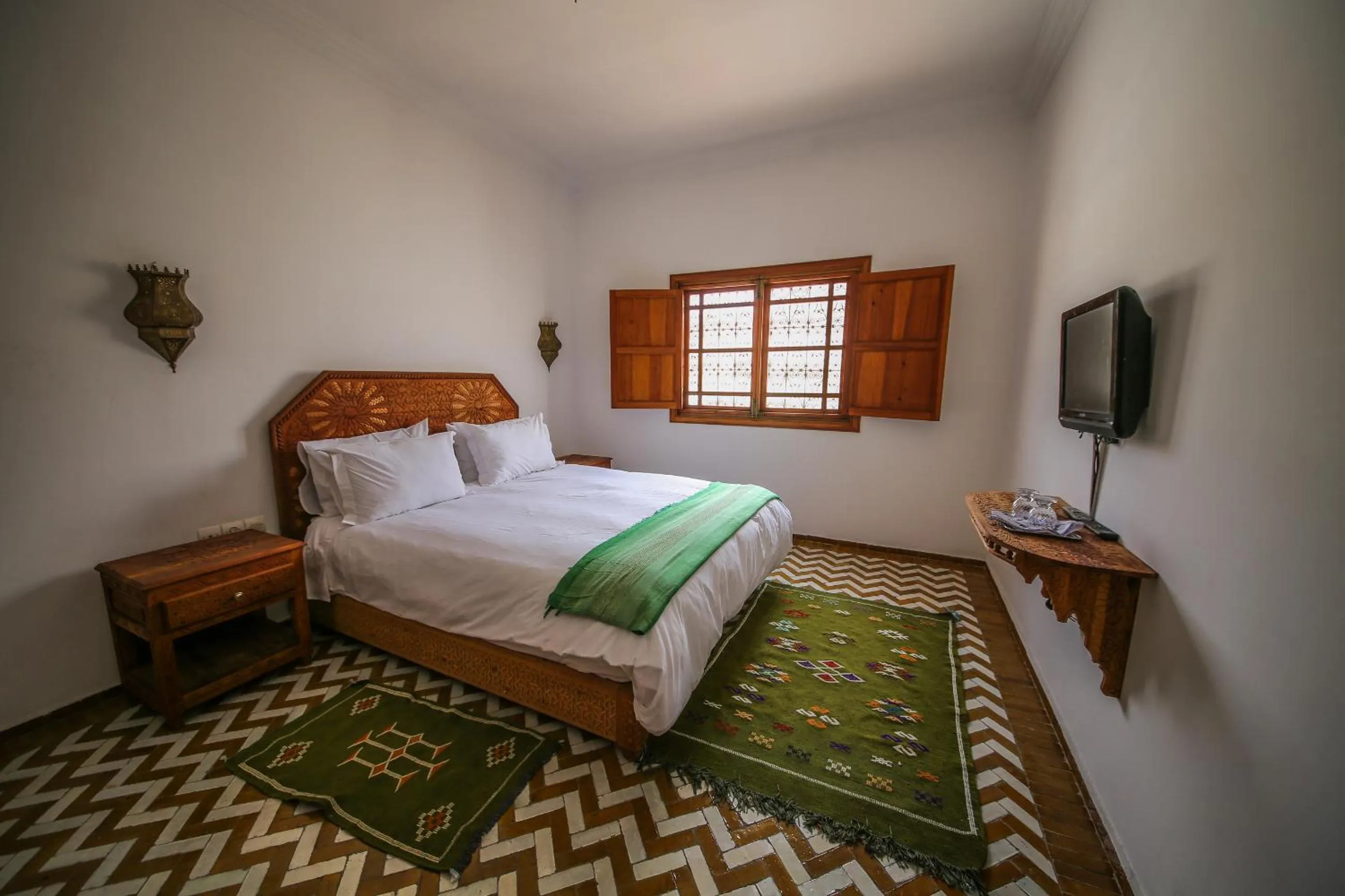 Bedroom, Bed in Palais Nazha Fes - Luxury Lodging