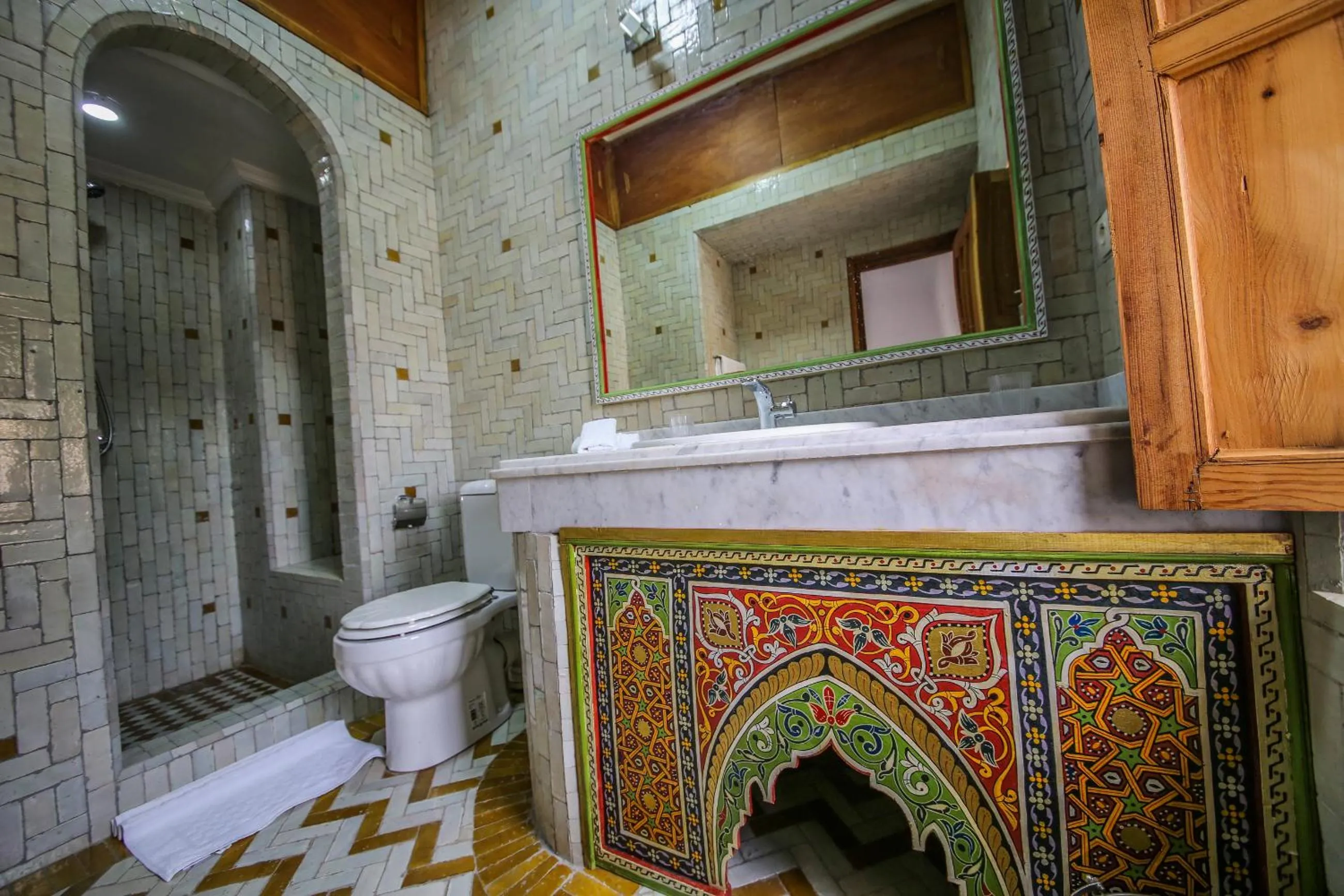 Bathroom in Palais Nazha Fes - Luxury Lodging