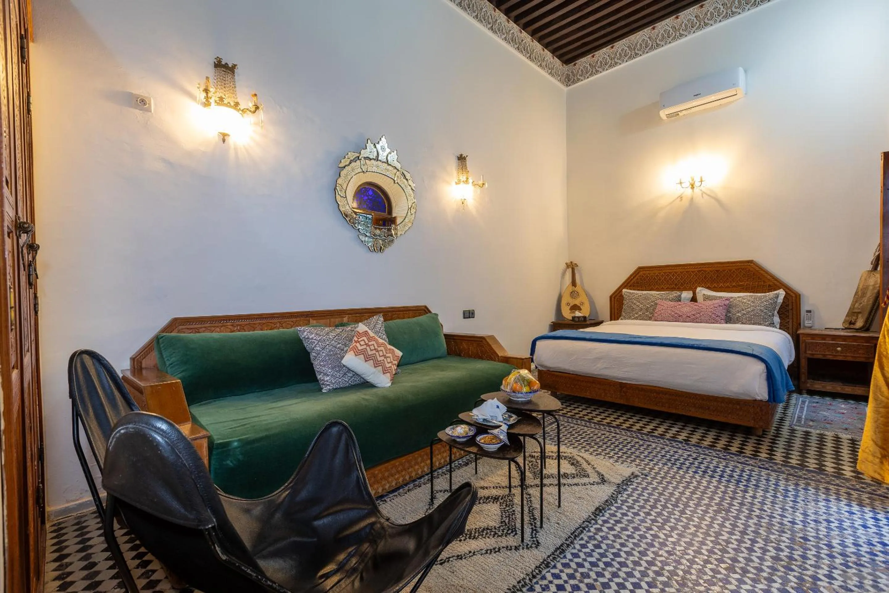 Bedroom, Bed in Palais Nazha Fes - Luxury Lodging