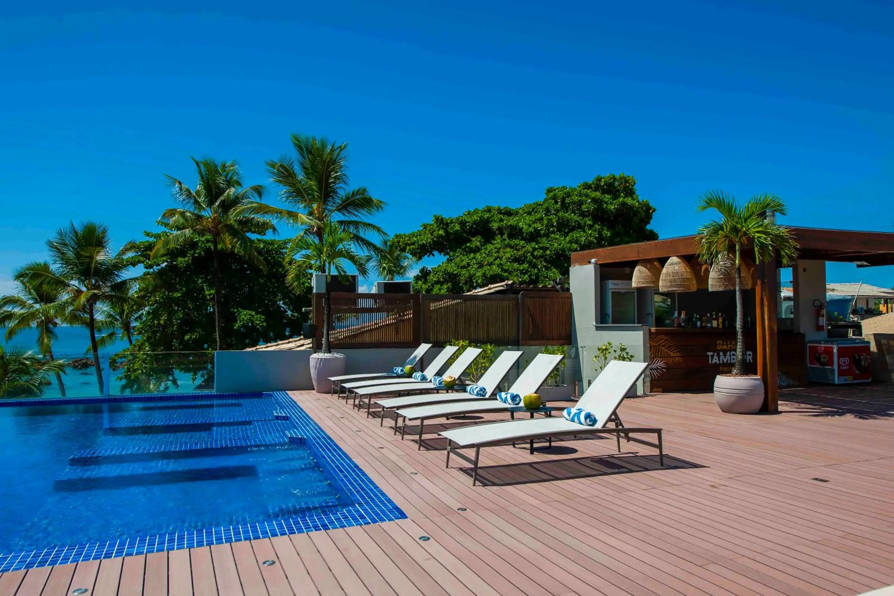 Swimming pool in Pousada Bahia Tambor