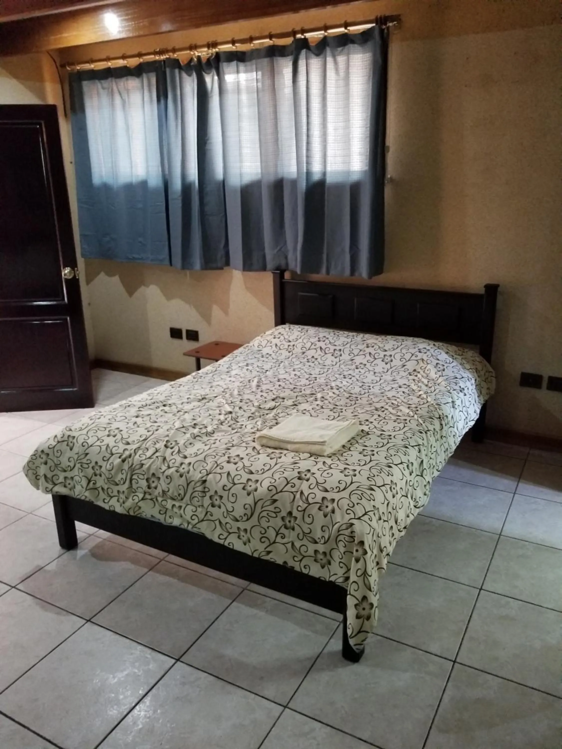 Bed in Hotel Monte Campana Escazu
