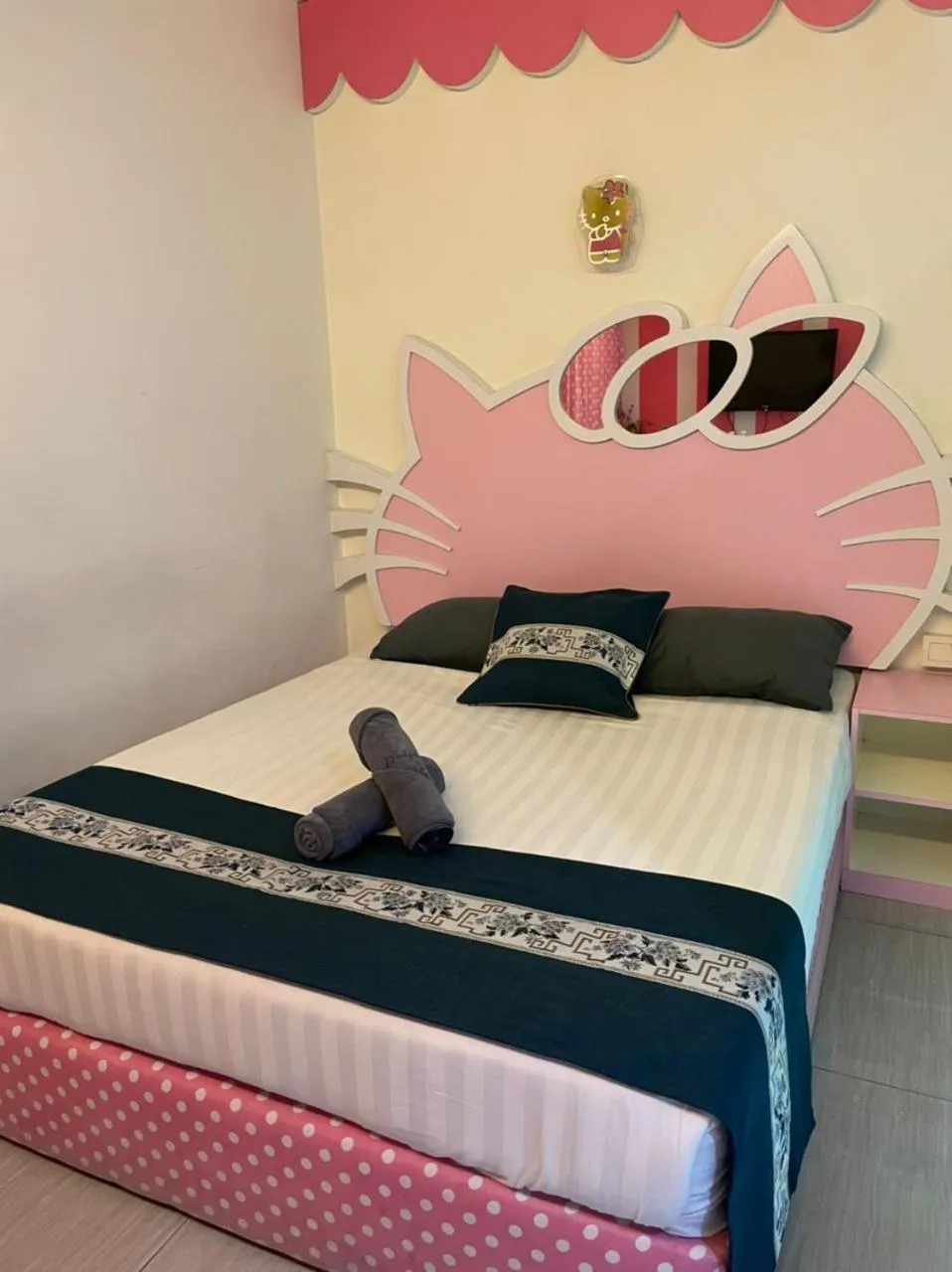 Hello Kitty Room in Dolphin Hotel