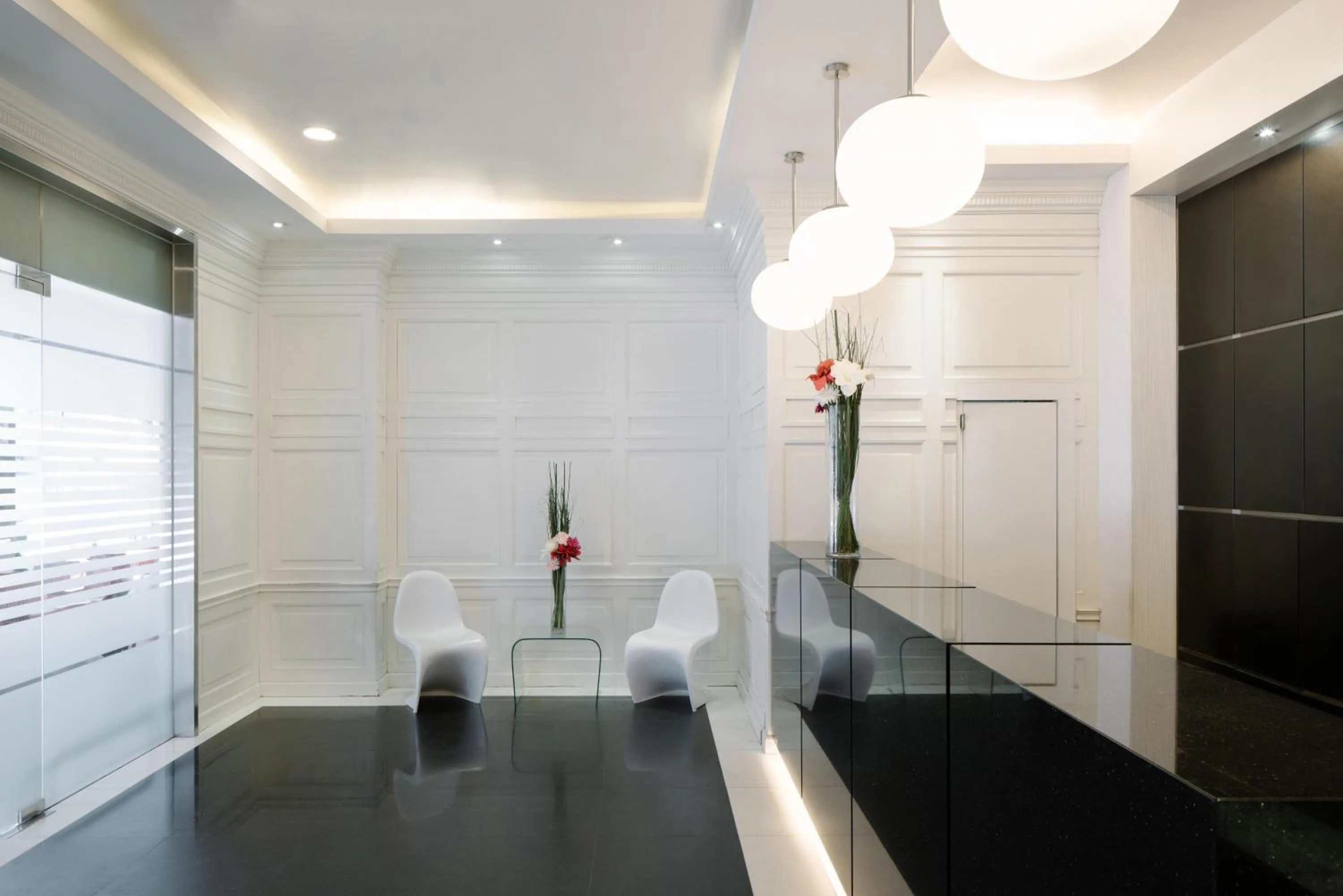 Lobby or reception in Hotel 81 Changi