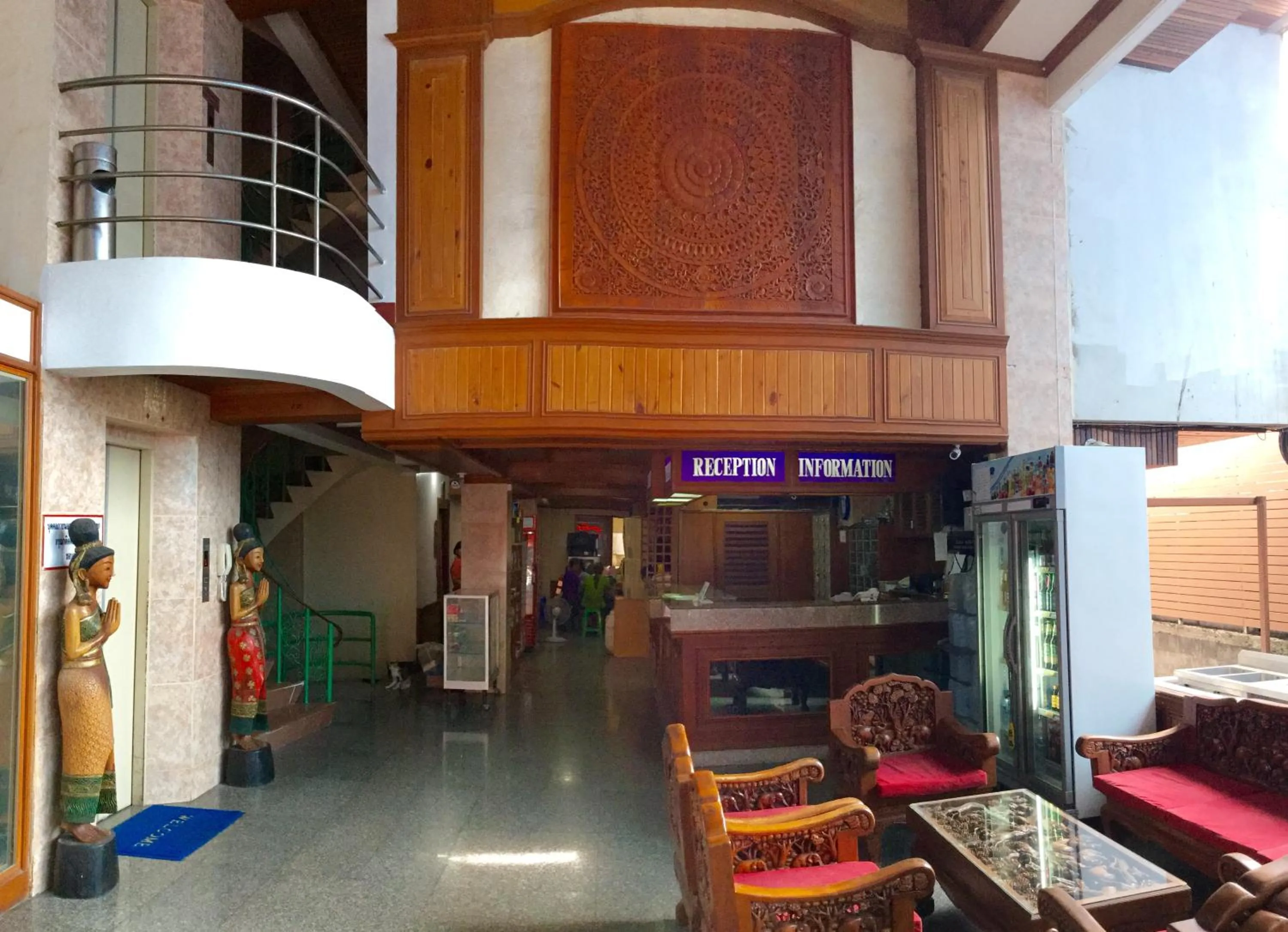 Lobby or reception in Bliss Mansion