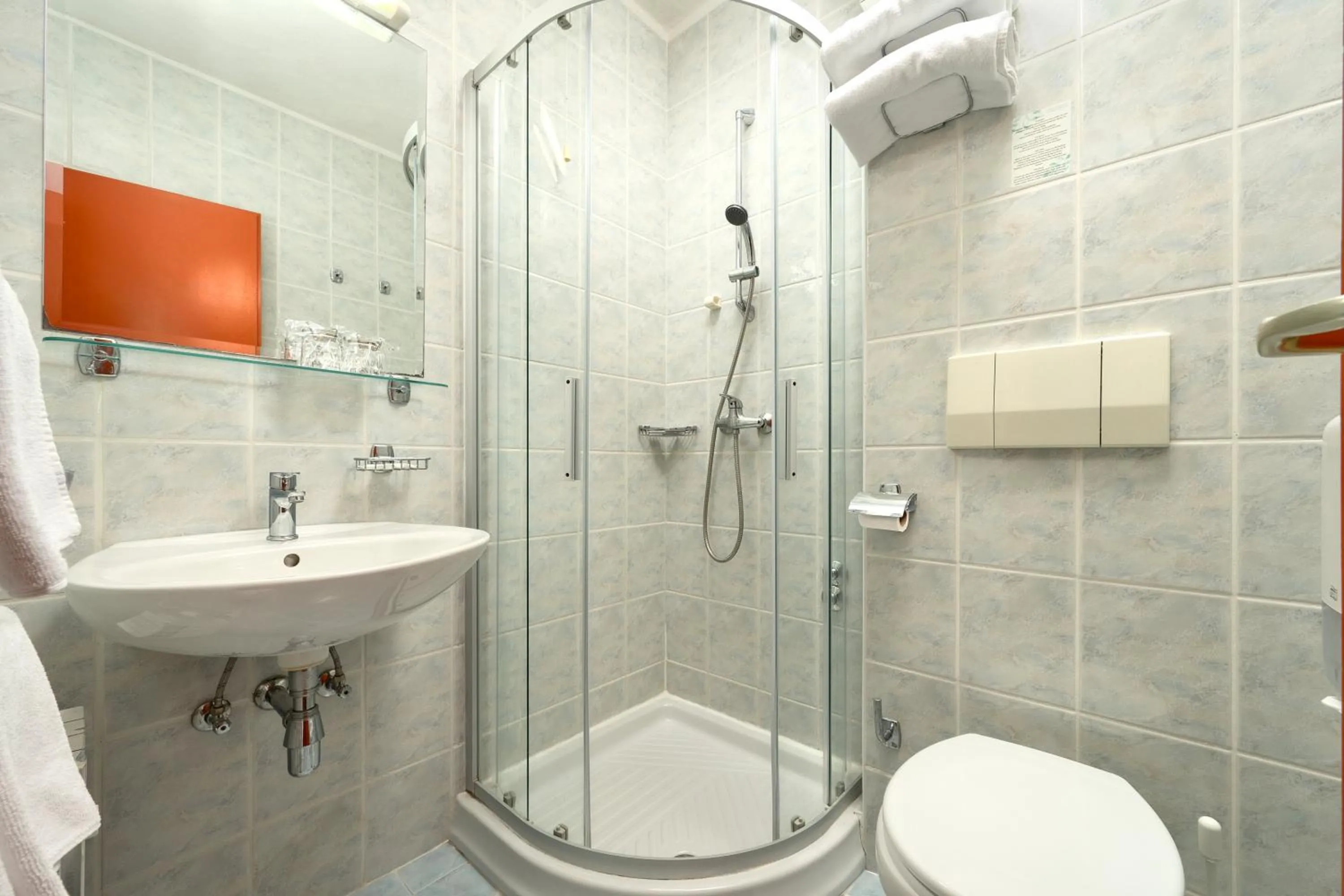 Shower in Hotel Faraon