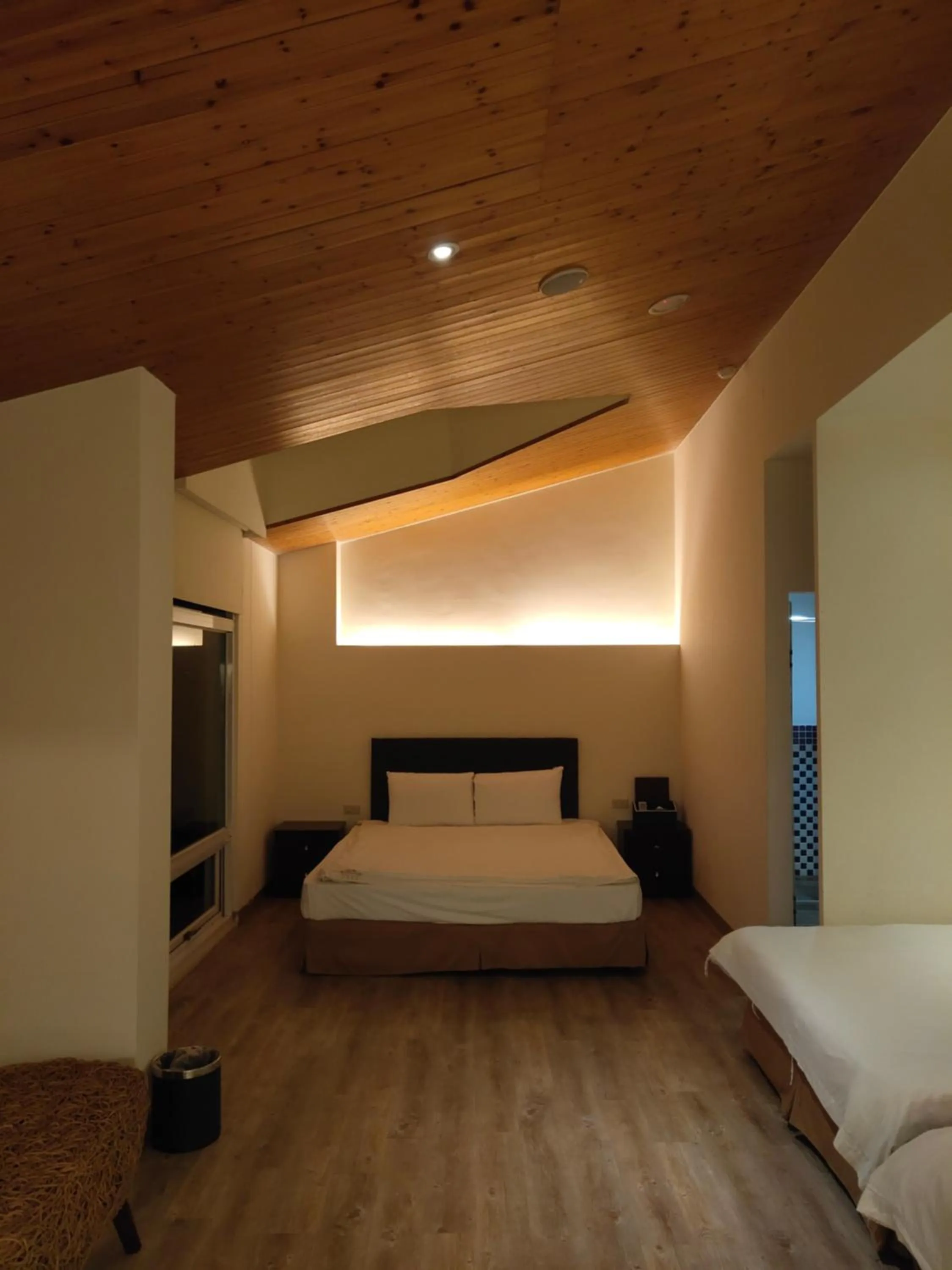 Bed in Empire Pacific Hotel龍潭科學園區 六福村 幼獅工業園區 長租旅居