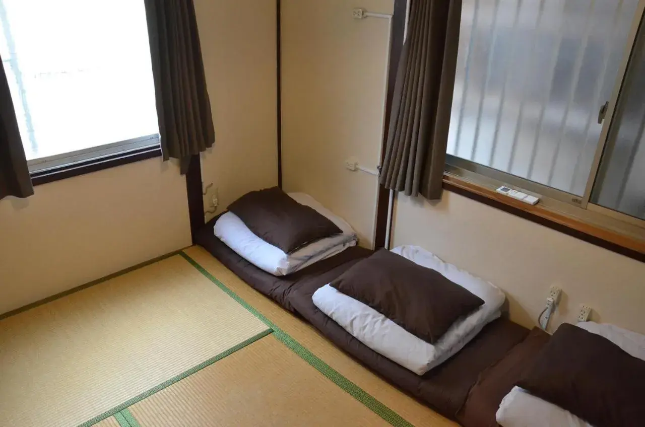 Twin Room in Peace house Abeno Twin Room in Peace house Abeno
