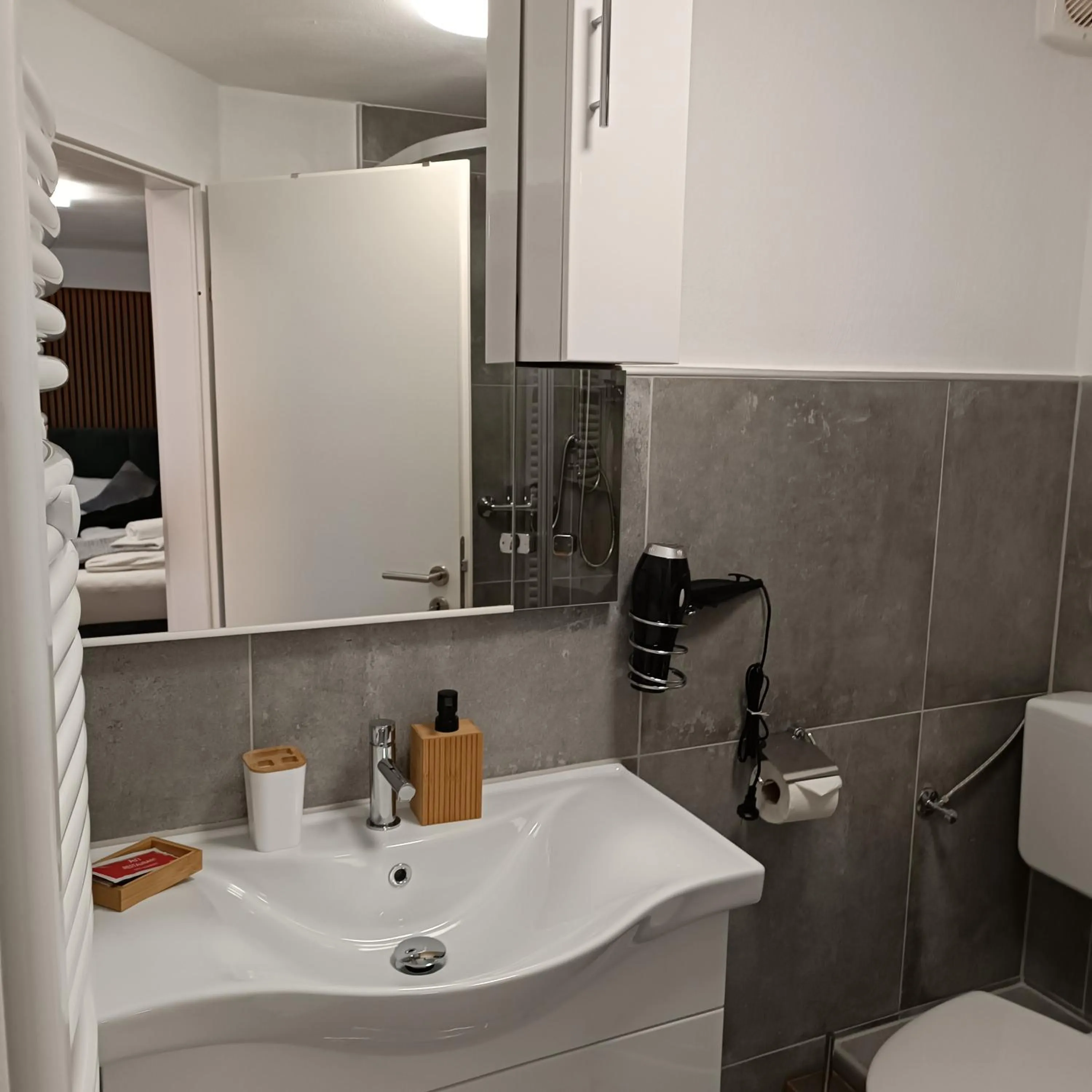 Bathroom in Hotel Ari