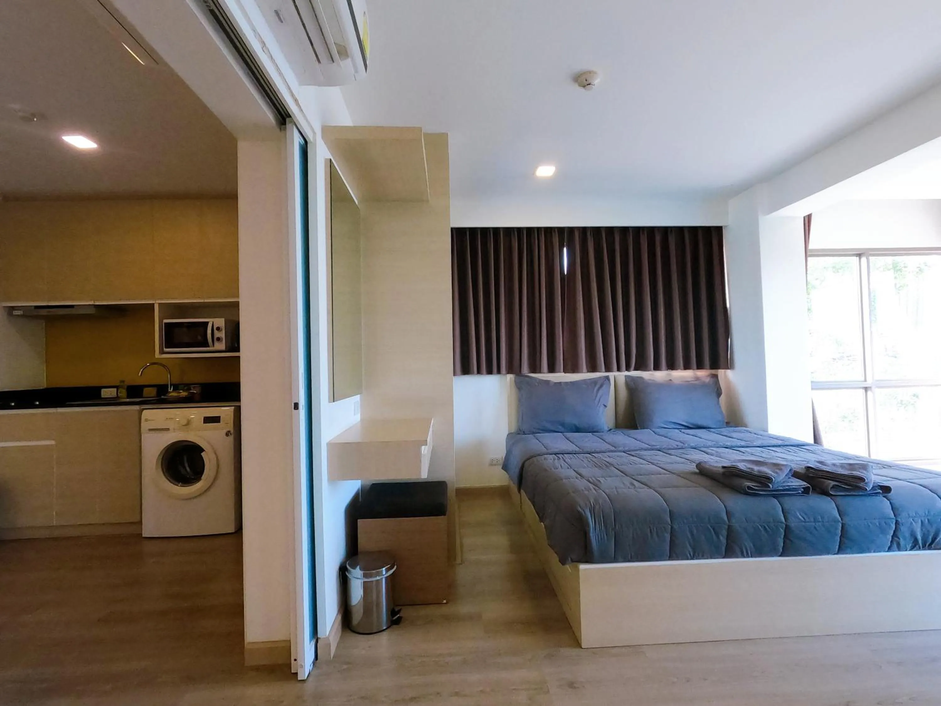 Bed in Sonrisa Srirachaที่พักติดทะเล