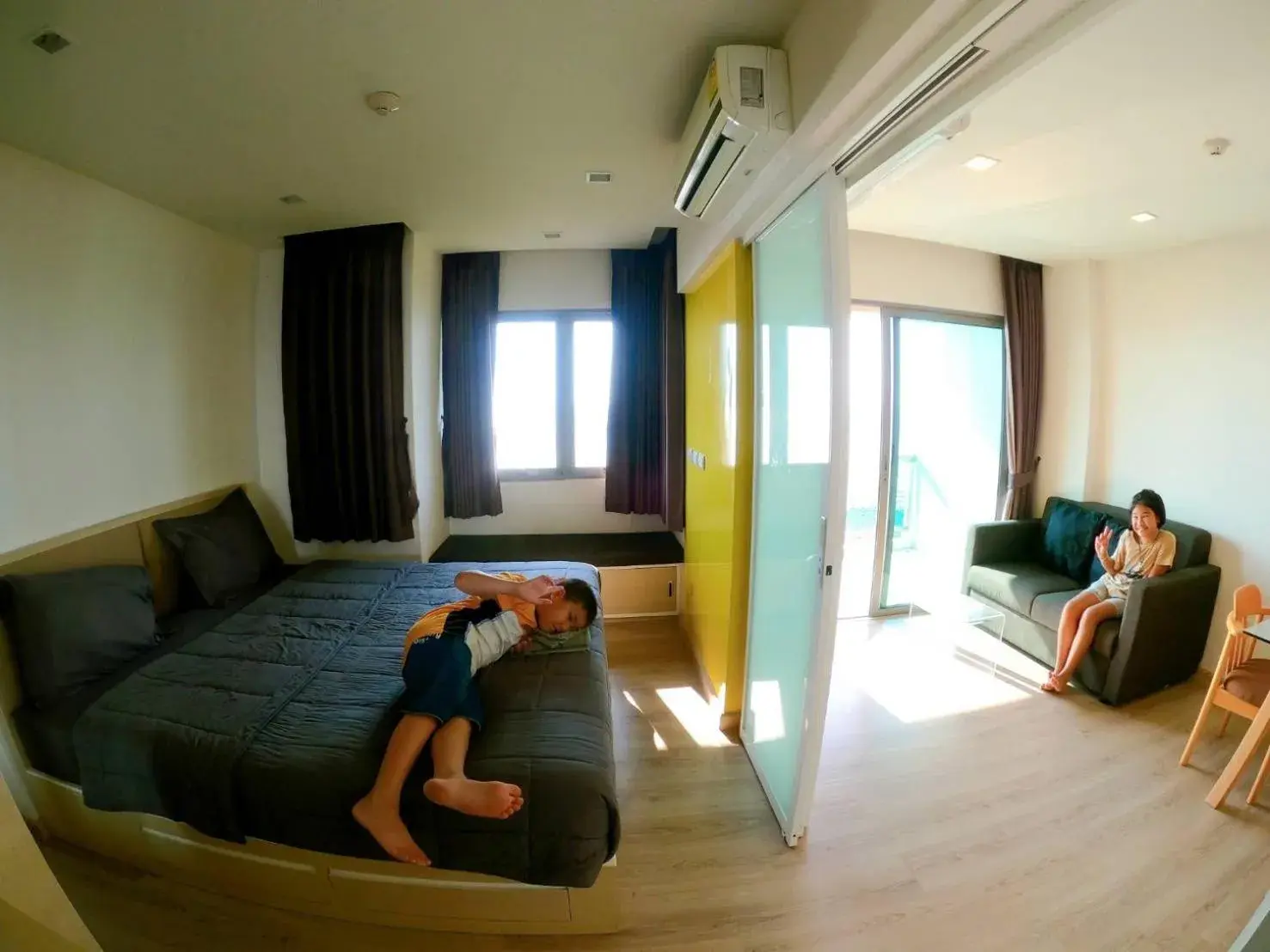 King Room with Garden View in Sonrisa Srirachaที่พักติดทะเล King Room with Garden View in Sonrisa Srirachaที่พักติดทะเล