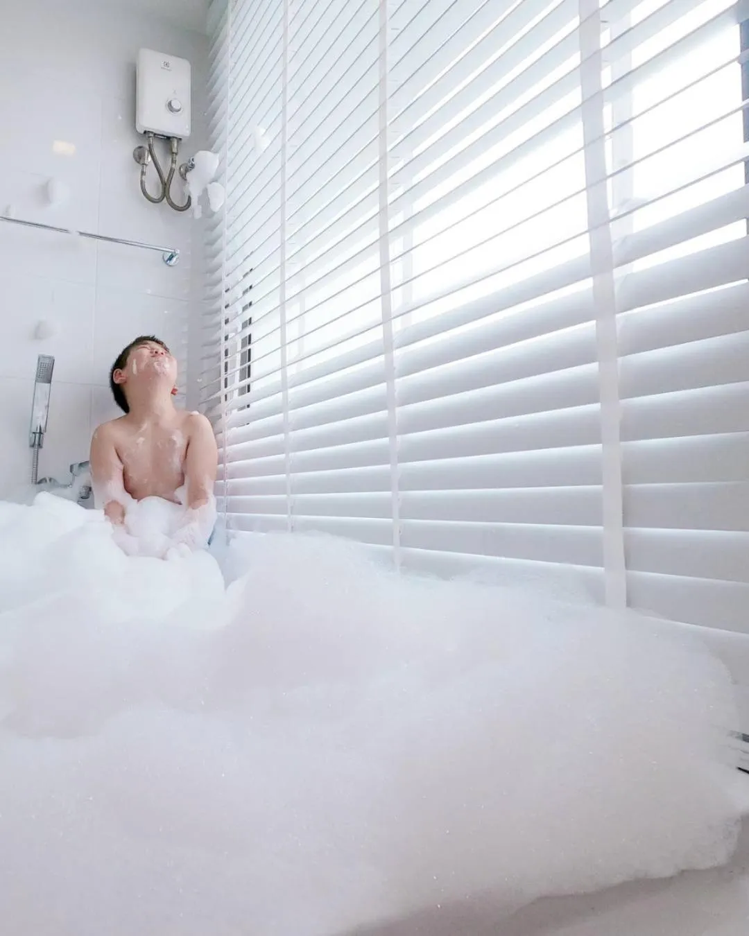 Bath, Bed in Sonrisa Srirachaที่พักติดทะเล