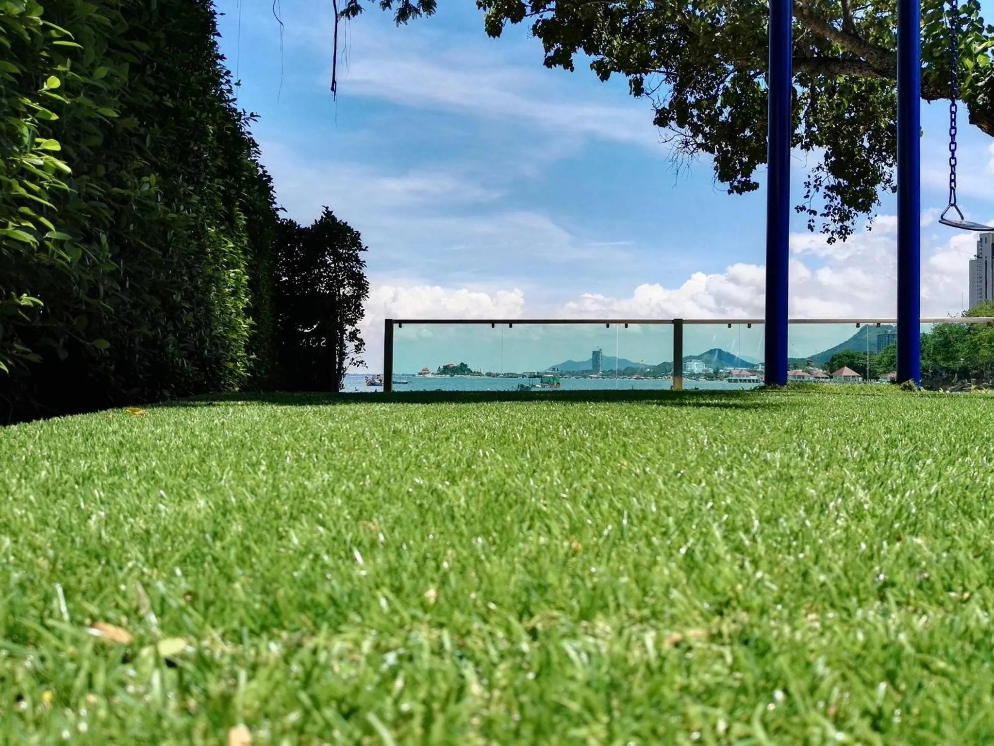 Garden in Sonrisa Srirachaที่พักติดทะเล