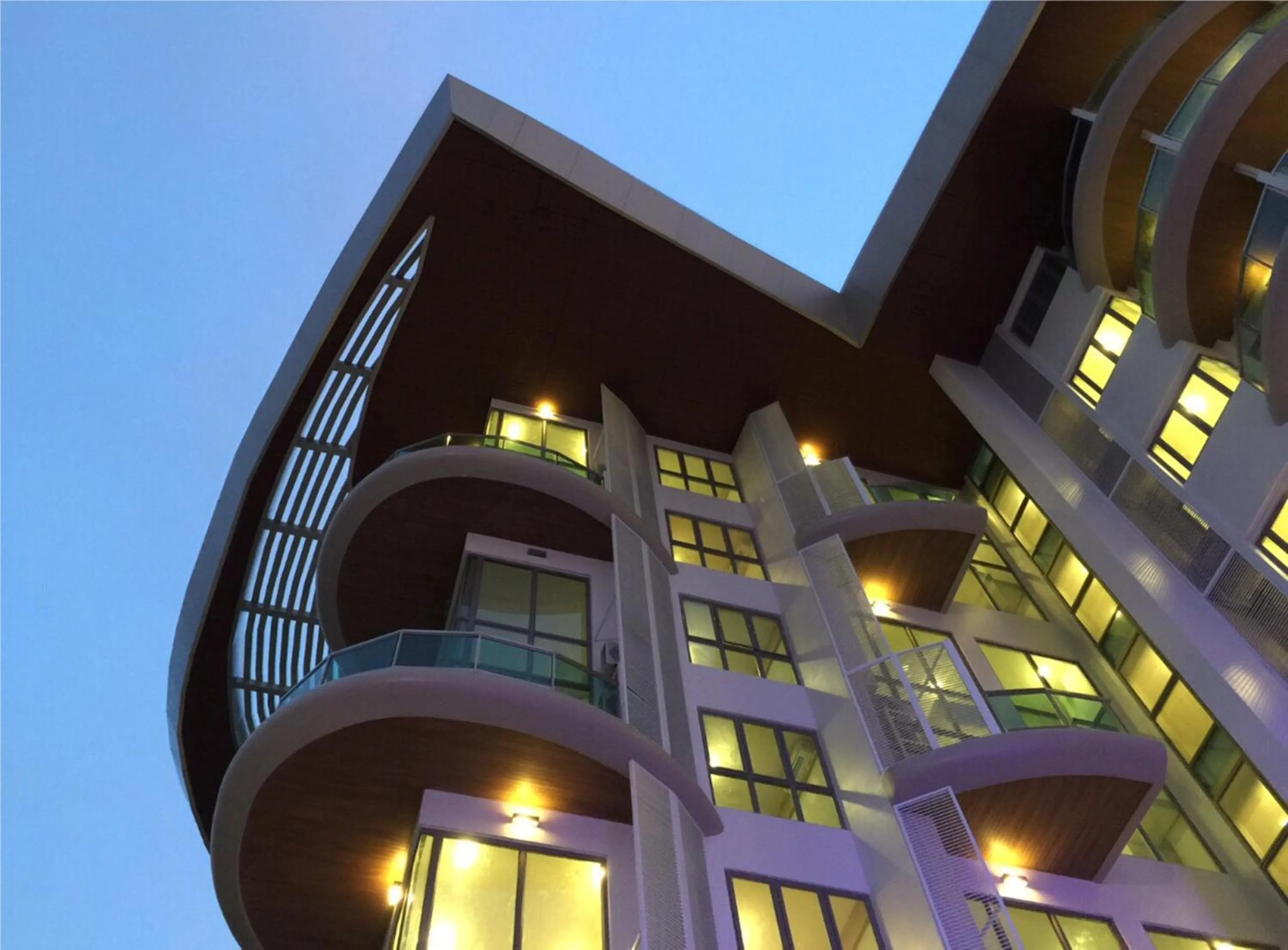 Property building in Sonrisa Srirachaที่พักติดทะเล