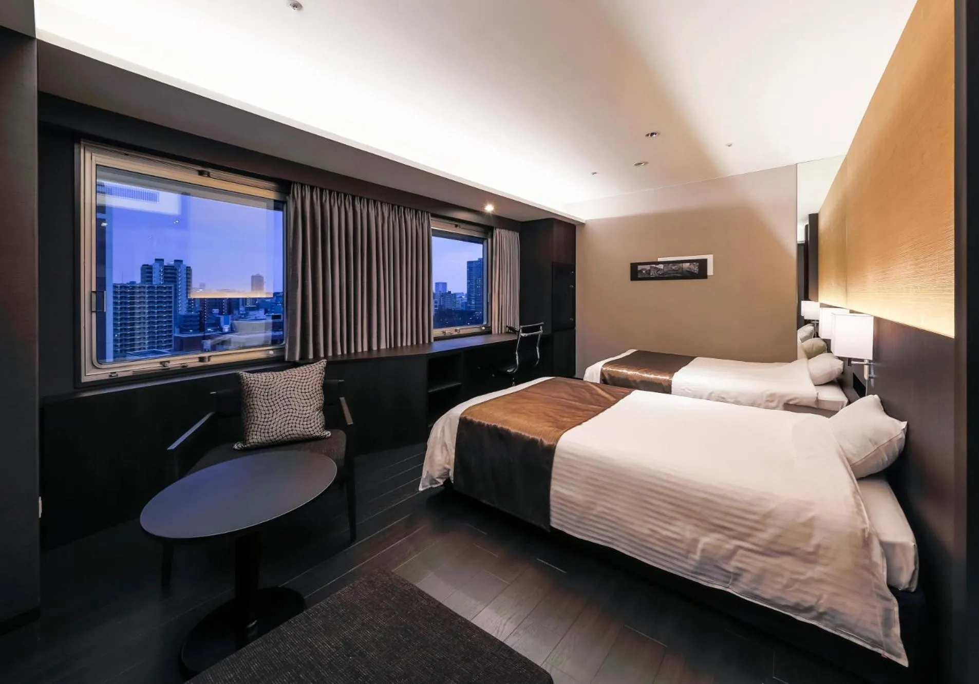 Photo of the whole room, Bed in KKR Hotel Osaka