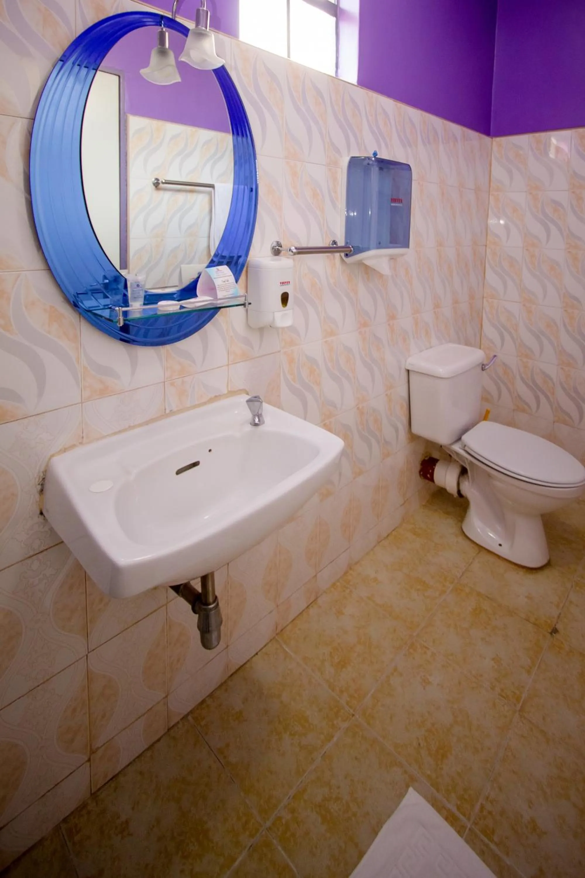 Toilet in Hotel Nyakoe Kisii