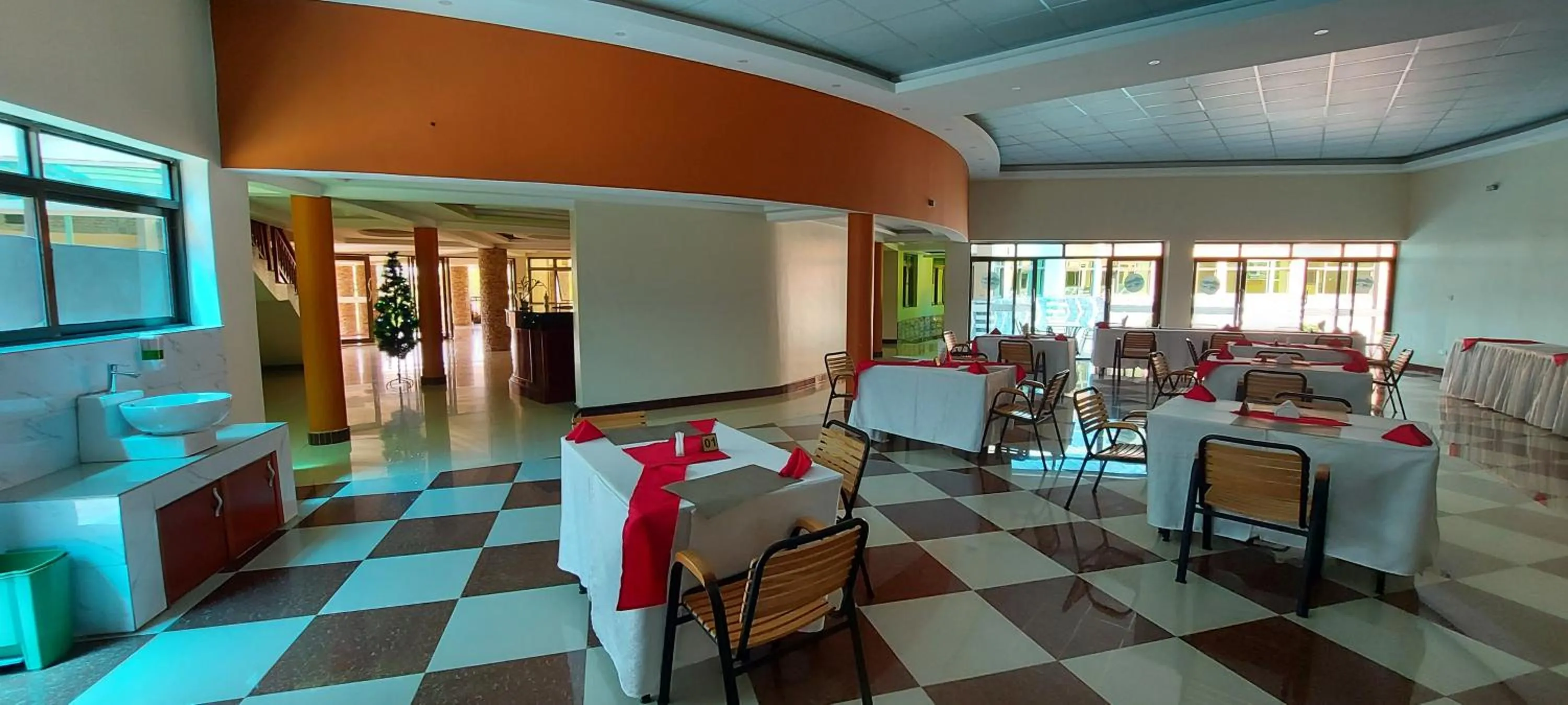 Restaurant/places to eat in Asamar Country Resort