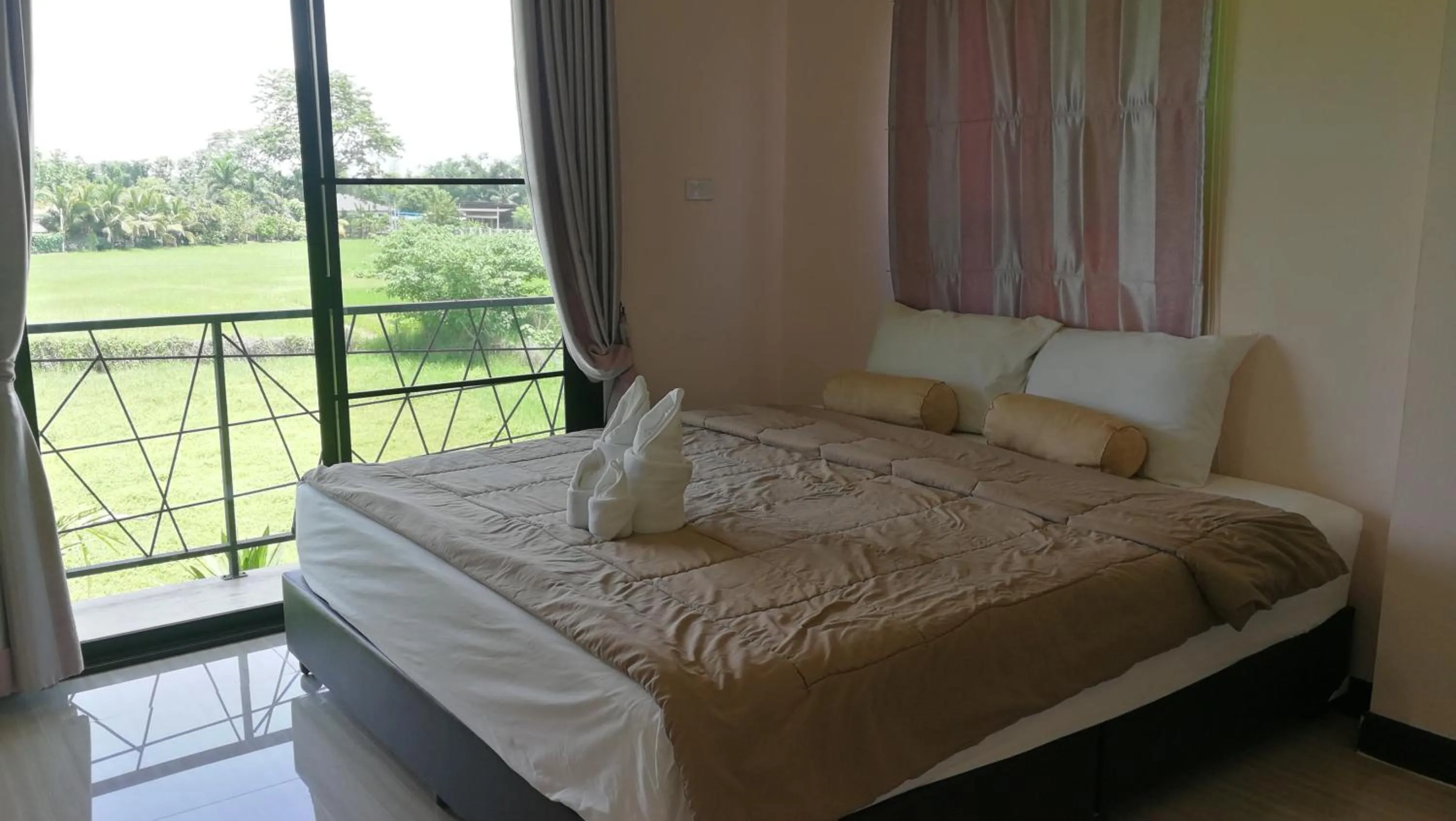 Bed in Na Na Doo Homestay