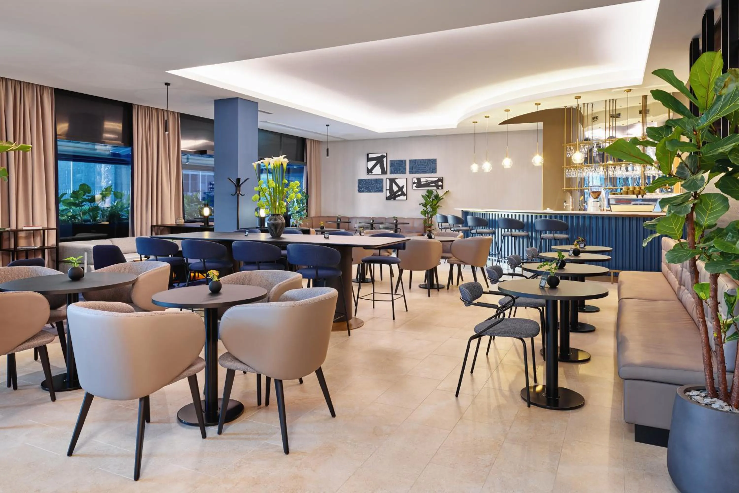Lounge or bar in Hotel International by Maistra City Vibes
