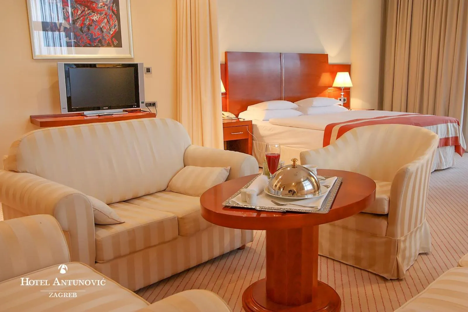 Seating area, Bed in Hotel Antunovic Zagreb