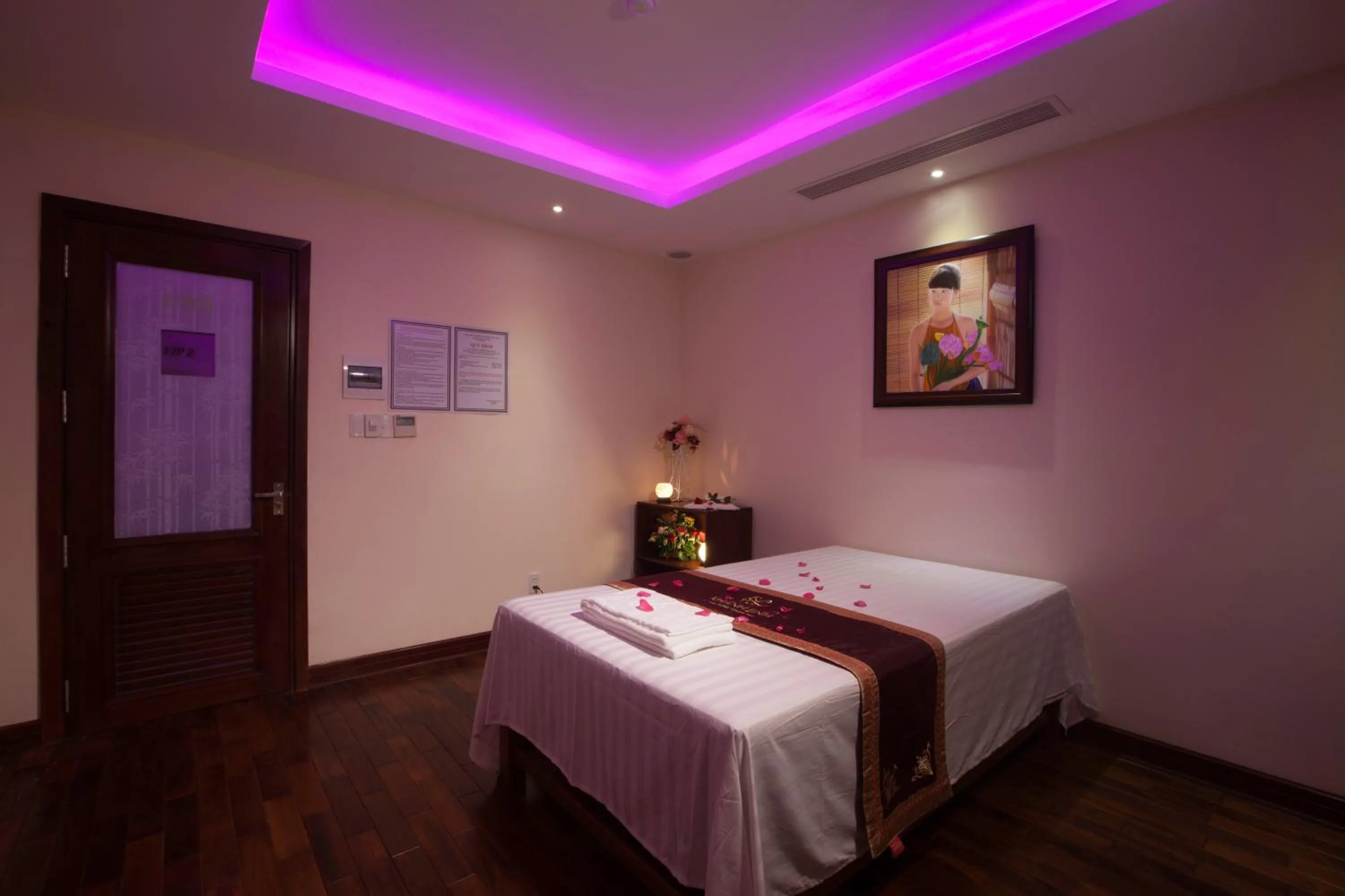 Sauna, Bed in Khanh Linh Hotel