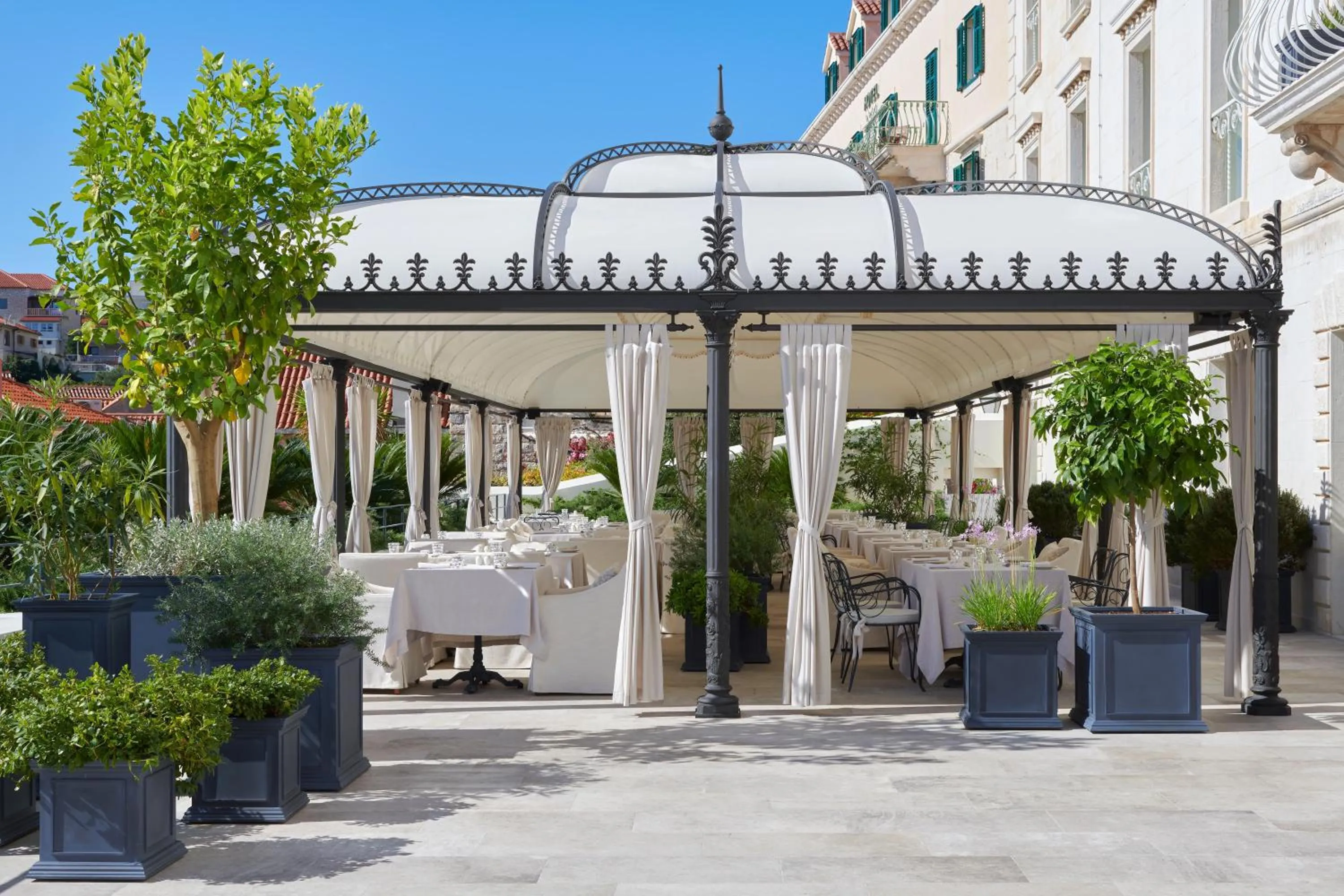 Restaurant/places to eat in Palace Elisabeth Hvar Hotel - The Leading Hotels of the World