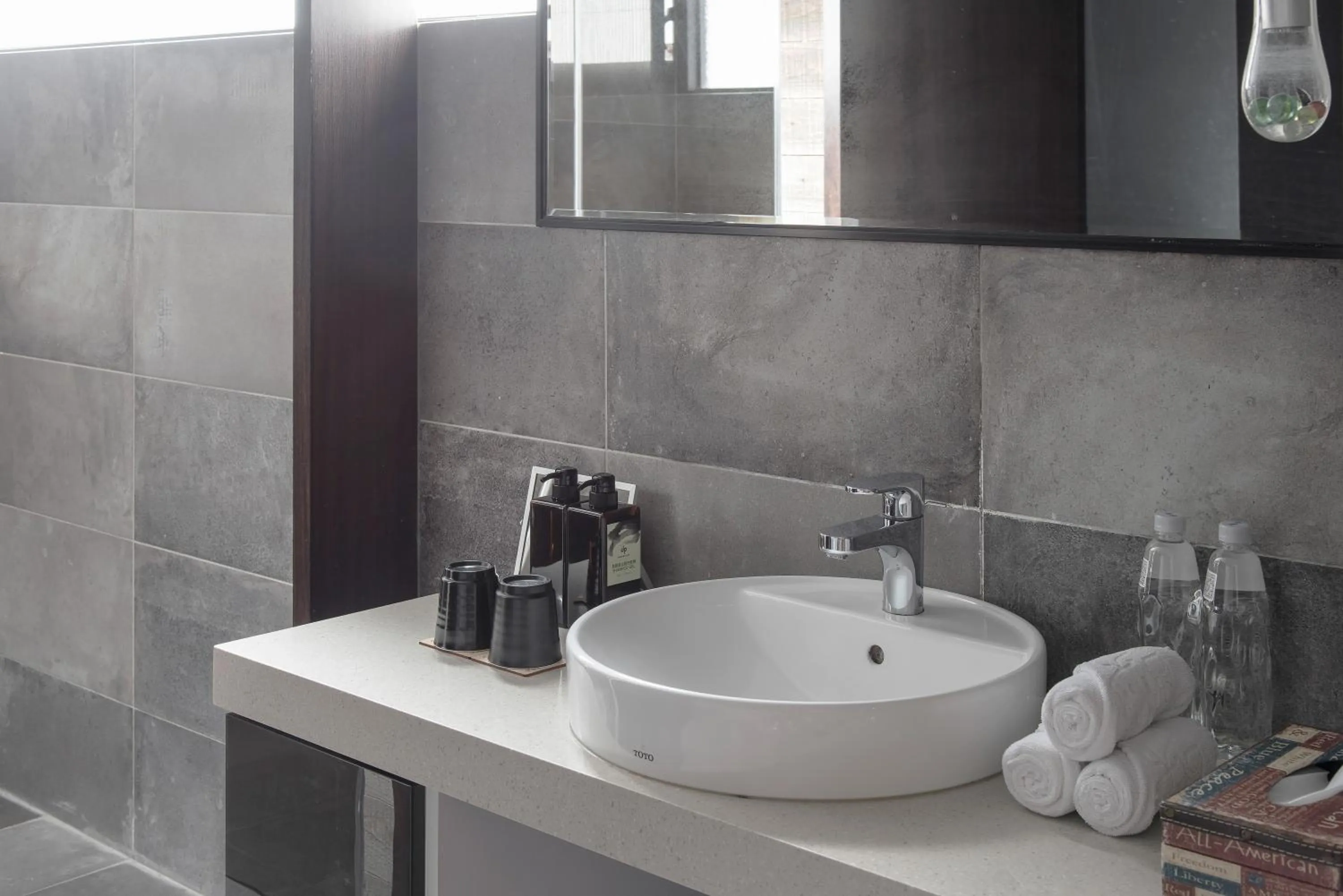 Toilet in Calligraphy Greenway Hotel