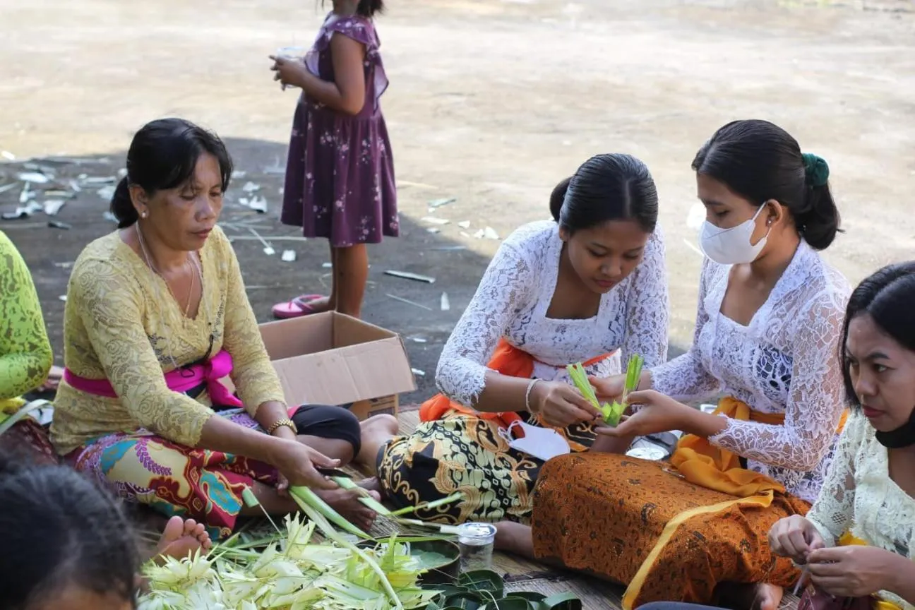 People in Mojito Beach Villas