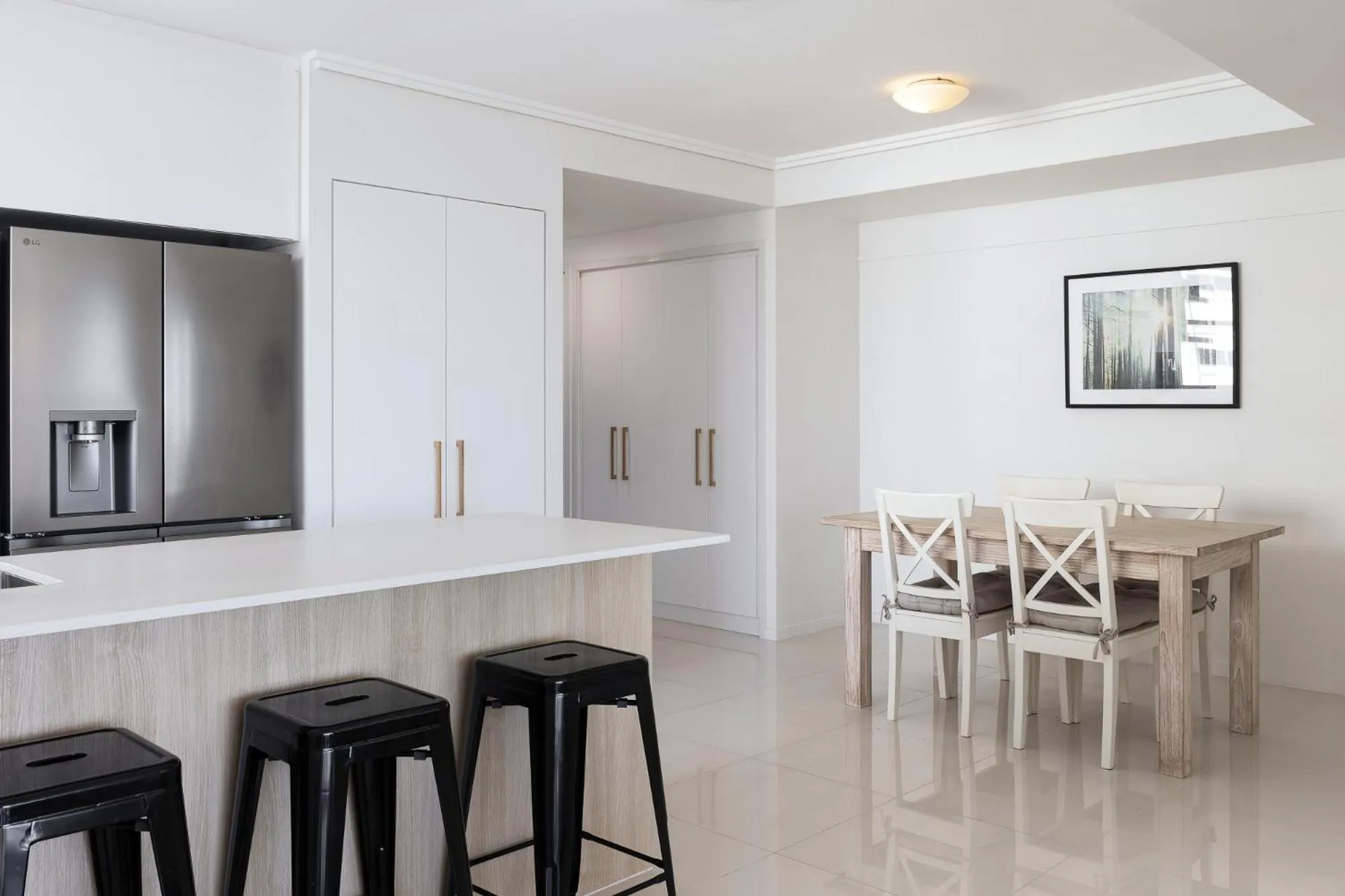 Kitchen or kitchenette in Trilogy Residences Brisbane