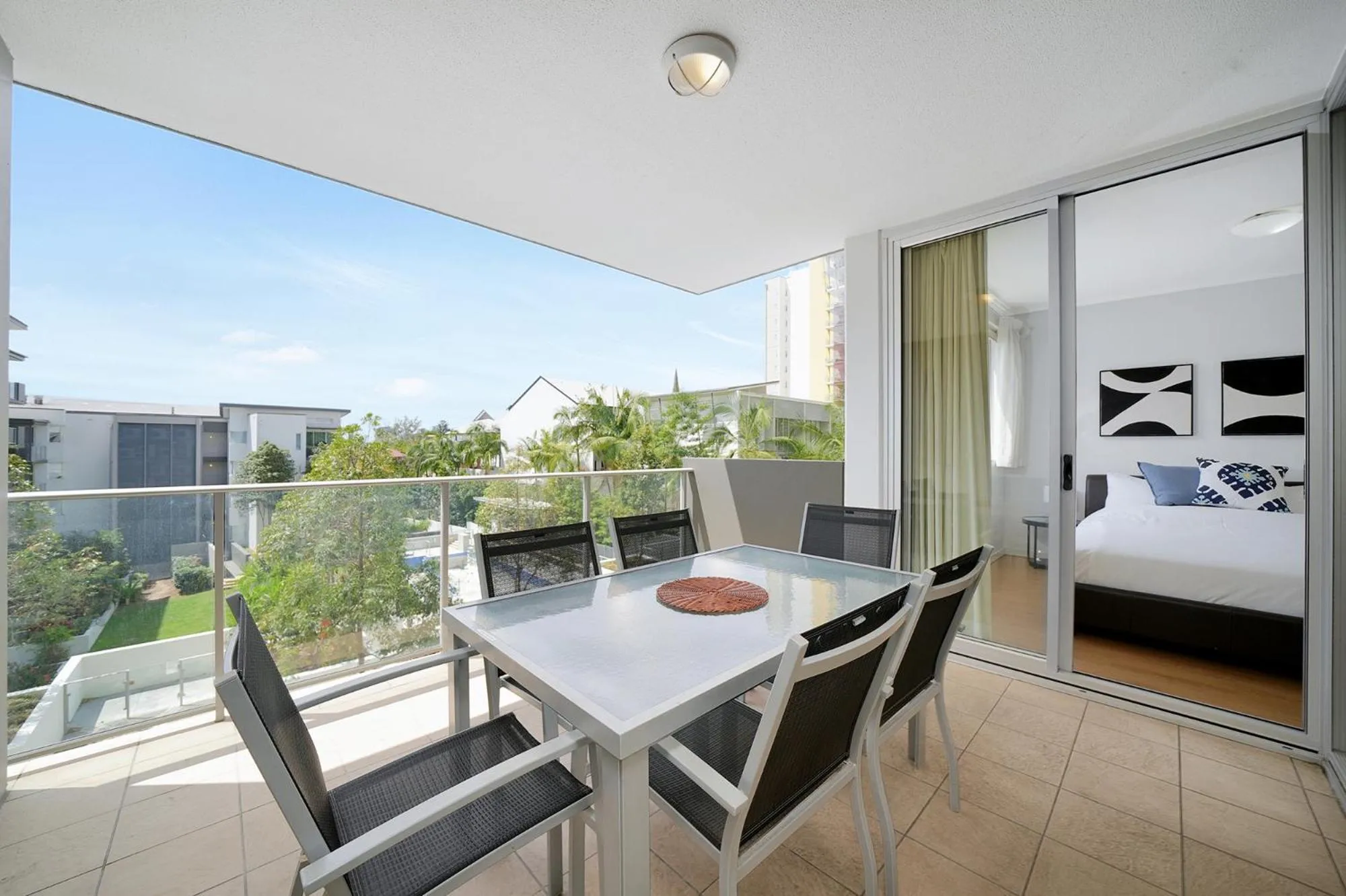 Balcony/Terrace, Bed in Trilogy Residences Brisbane