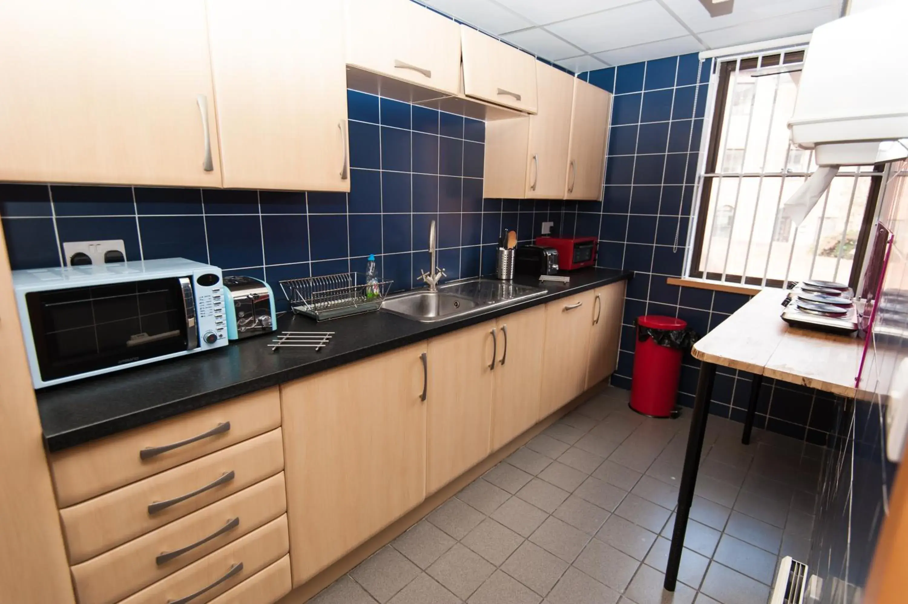 Superior Twin Room with Shared Bathroom in Russell Scott Backpackers Hostel Superior Twin Room with Shared Bathroom in Russell Scott Backpackers Hostel