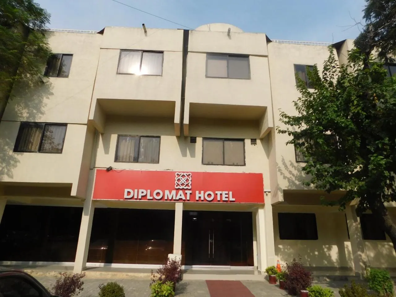 Diplomat Hotel