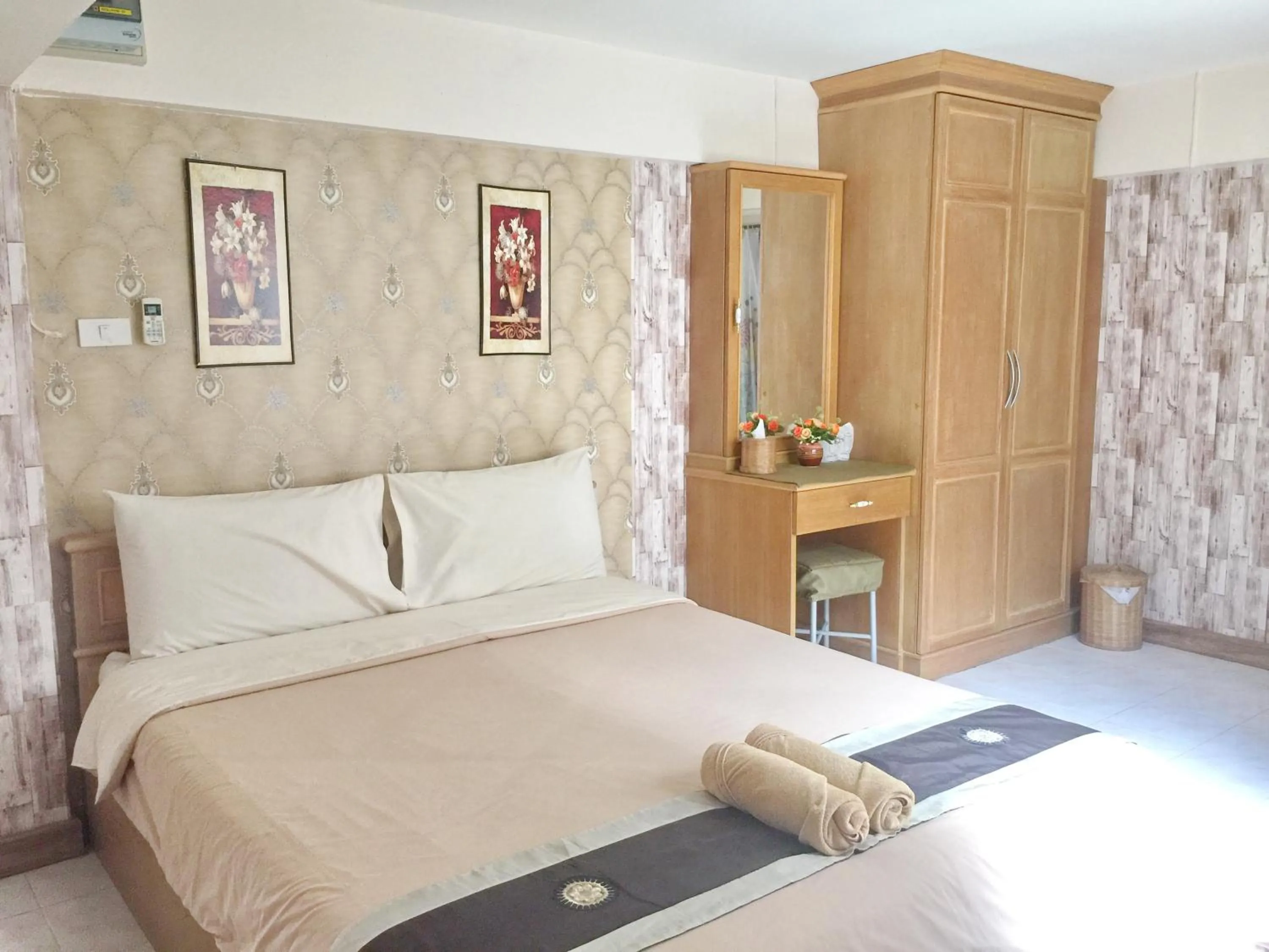 Bed in Jang Sripoom House