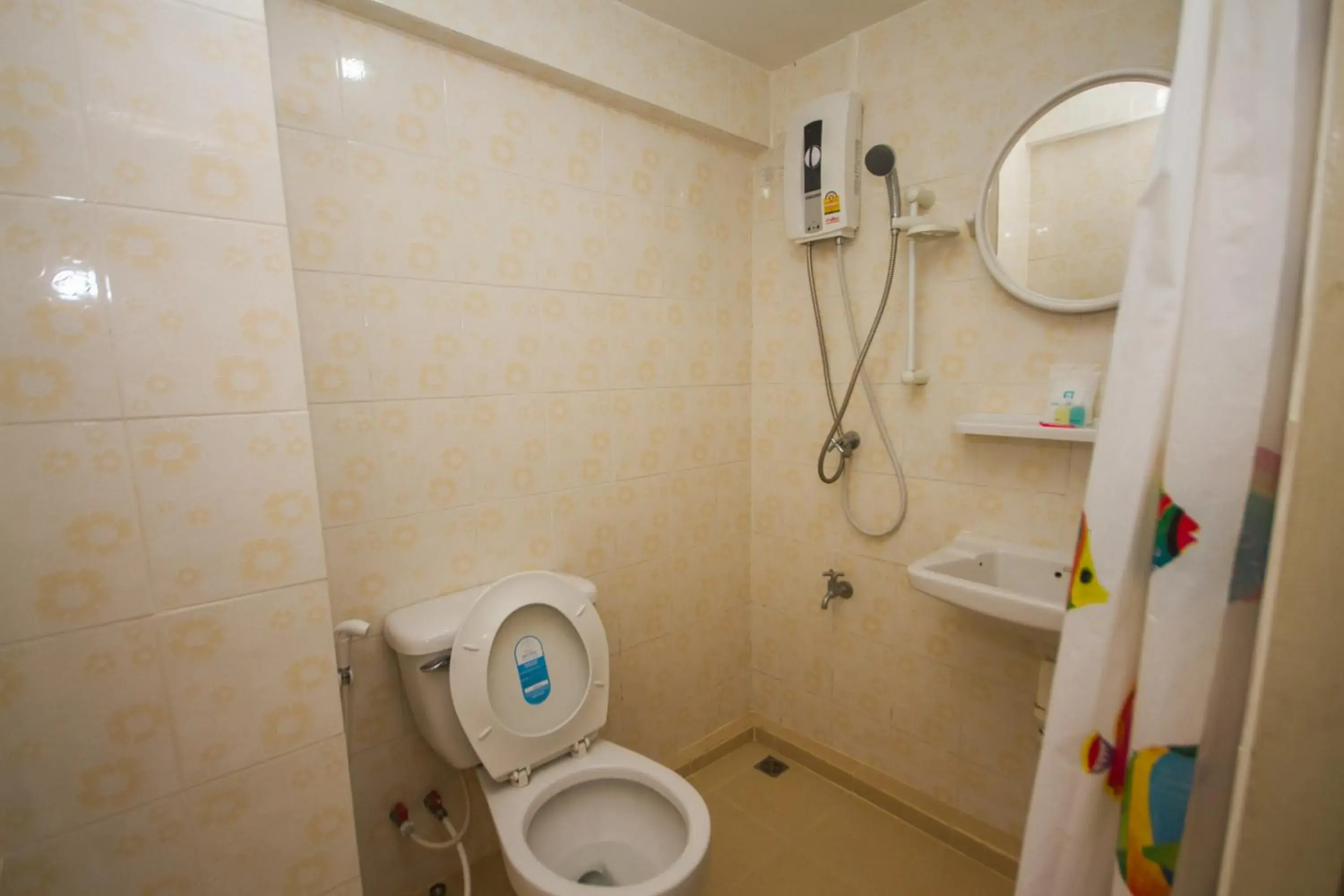 Double Room with Private Bathroom in Jang Sripoom House Double Room with Private Bathroom in Jang Sripoom House